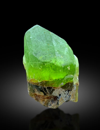 Natural Terminated Lush Green Olivine Peridot Crystal, Peridot Specimen, Raw Mineral, Peridot from Supat valley Pakistan - 18 gram