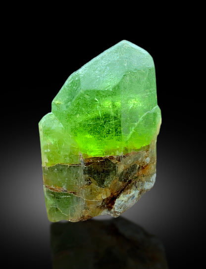 Natural Terminated Lush Green Olivine Peridot Crystal, Peridot Specimen, Raw Mineral, Peridot from Supat valley Pakistan - 18 gram