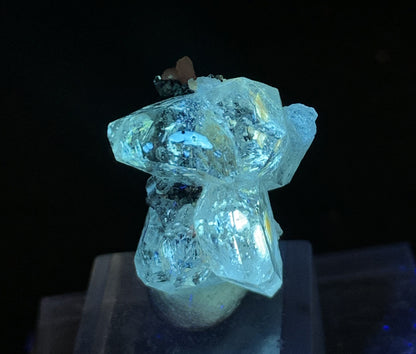 Fluorescent Petroleum Quartz Crystals from Baluchistan Pakistan - 31.80 carat