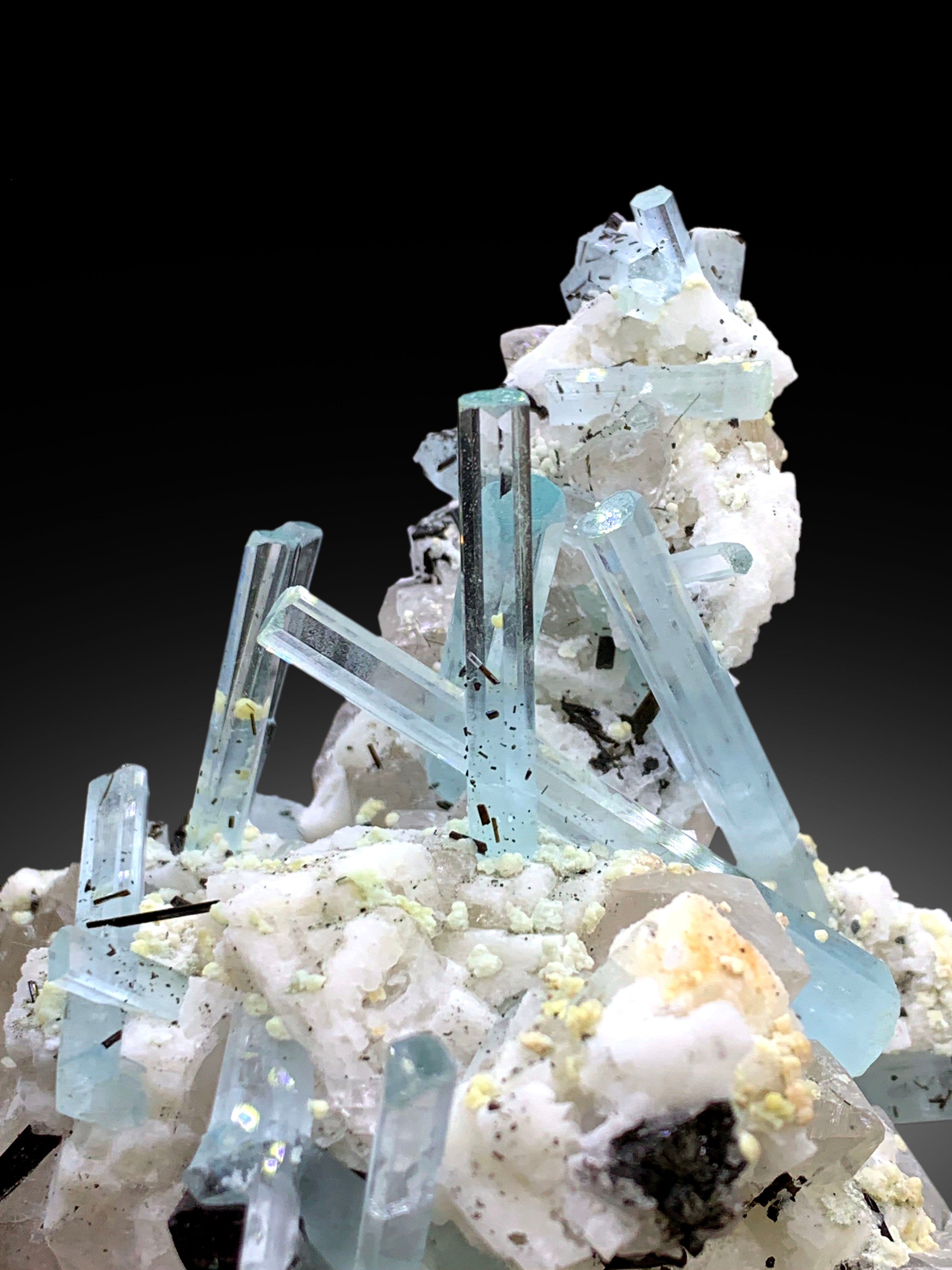 Aquamarine Crystals with Schorl, Quartz and Feldspar from Shigar valley Skardu Pakistan - 515 gram