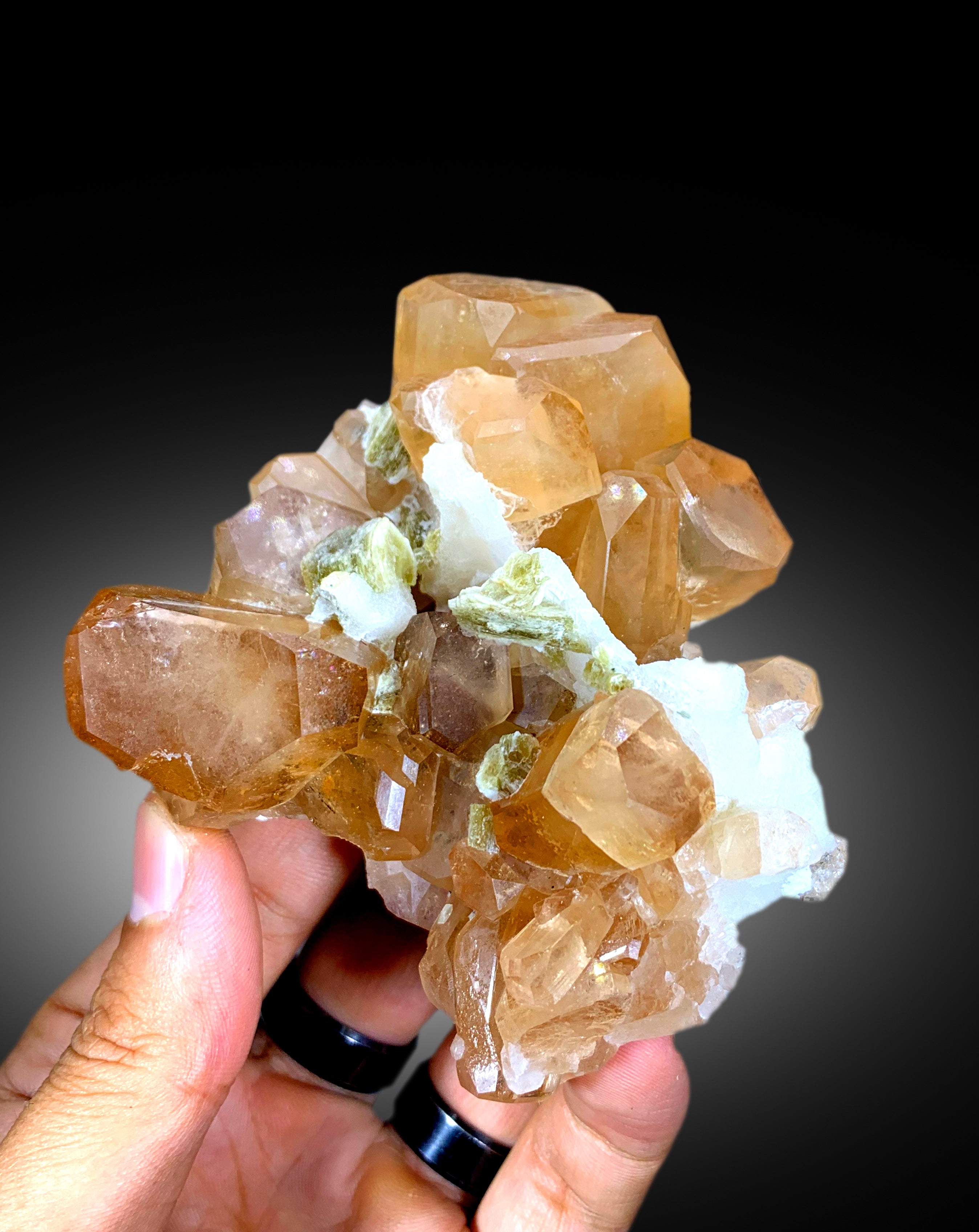 Amazing Topaz Crystal Cluster, Topaz Bunch, Raw Mineral, Topaz Specimen, Topaz from Skardu Pakistan - 312 gram