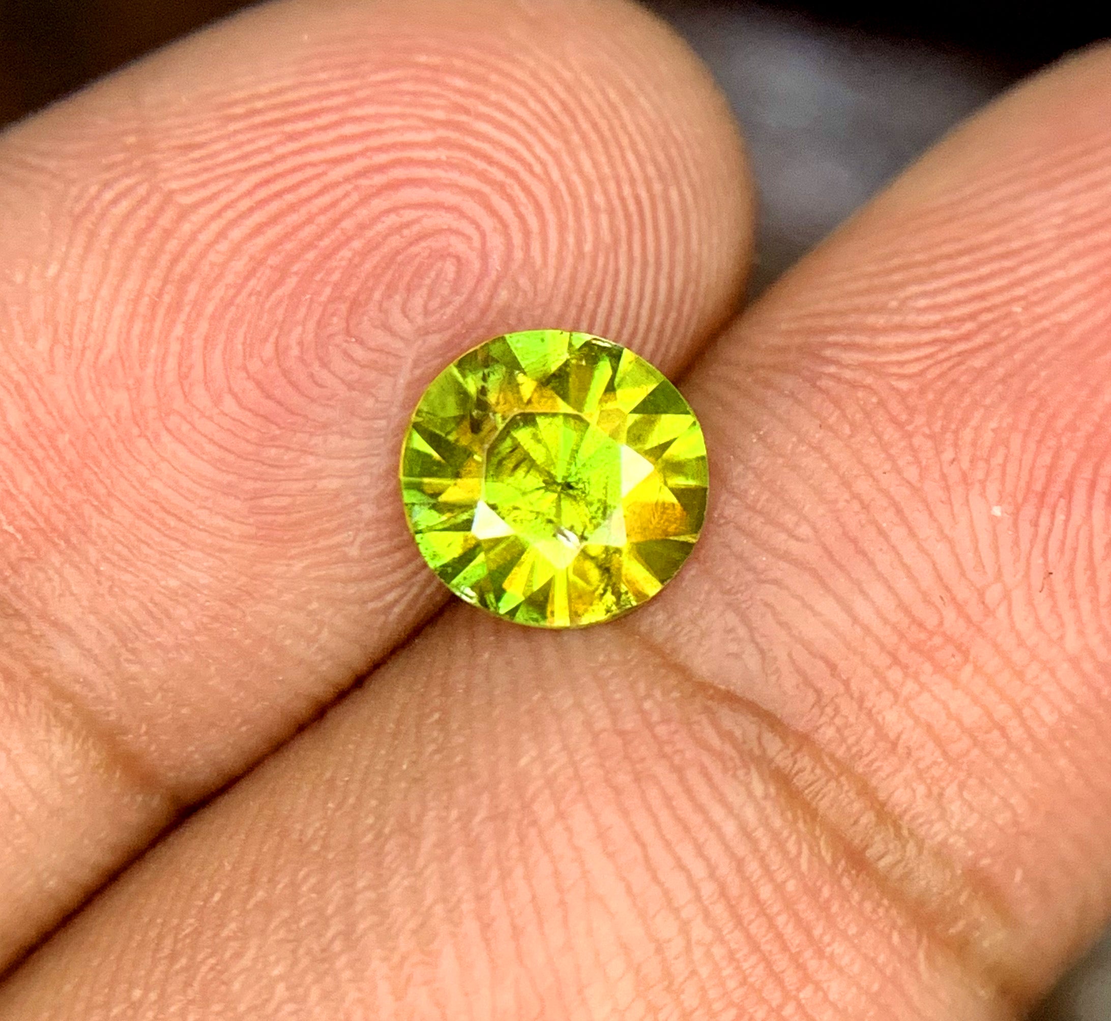 Round Cut Titanite Sphene Gemstone, Fire Sphene, Sphene Faceted Cut Stone, Loose Gemstone - 1.05 CT