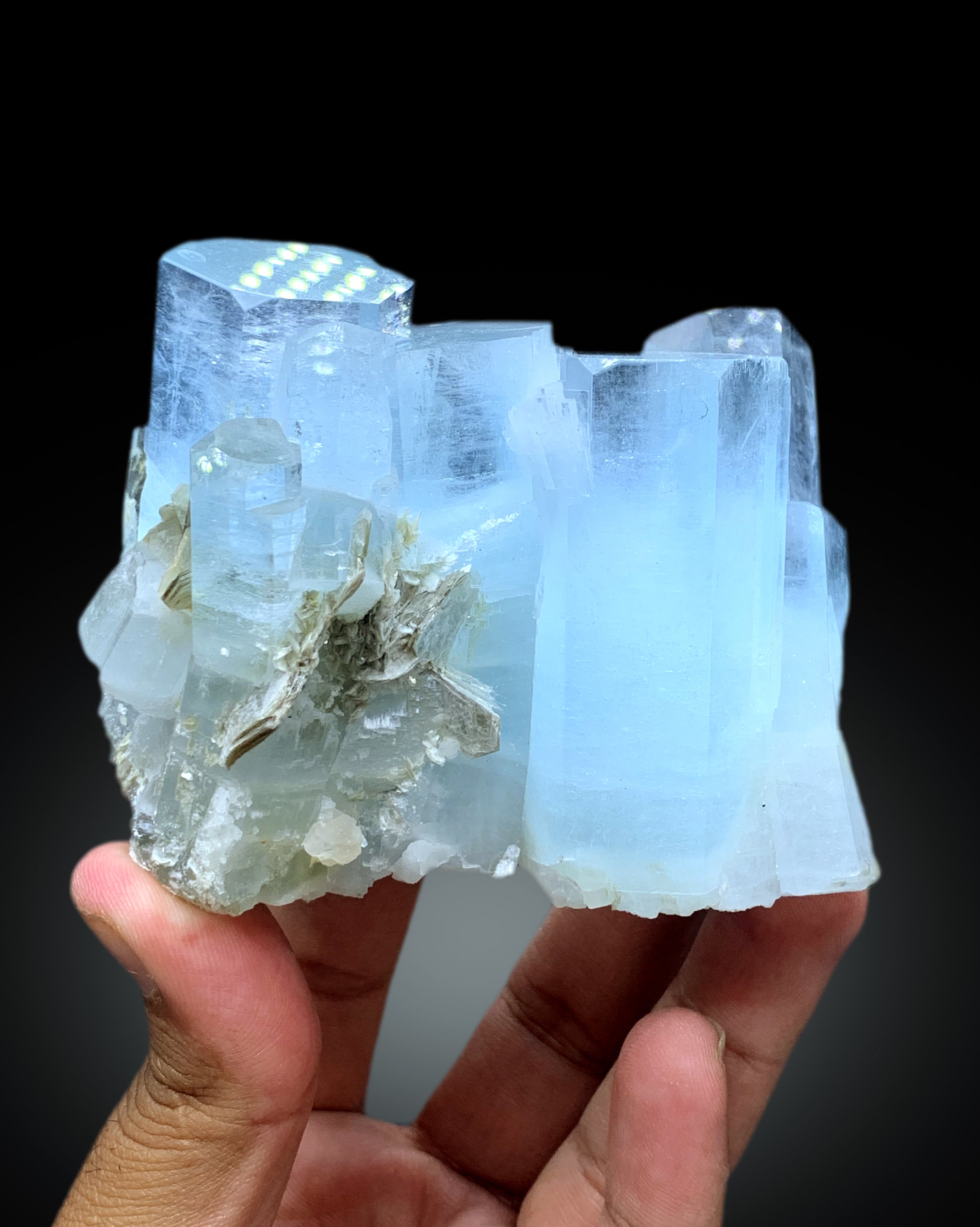 Natural Sky Blue Aquamarine Crystals from Nagar Pakistan - 438 gram