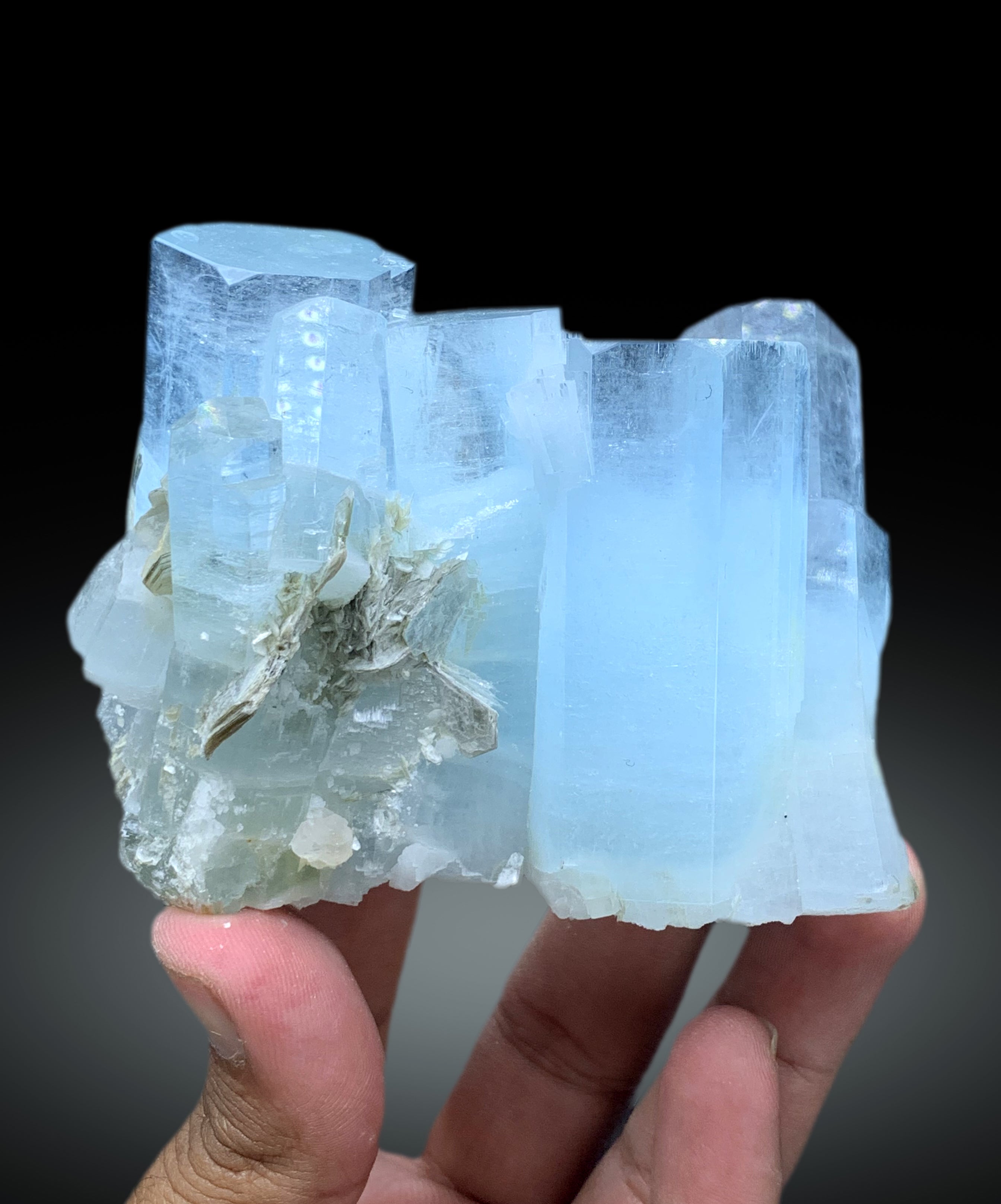 Natural Sky Blue Aquamarine Crystals from Nagar Pakistan - 438 gram