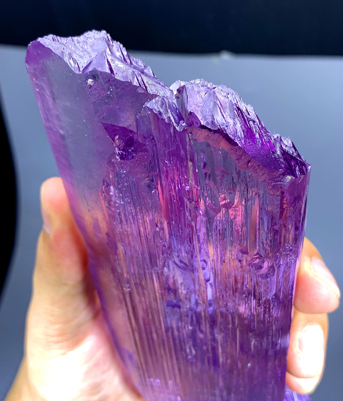 Gem Grade Purple Pink Kunzite from Afghanistan - 684 gram