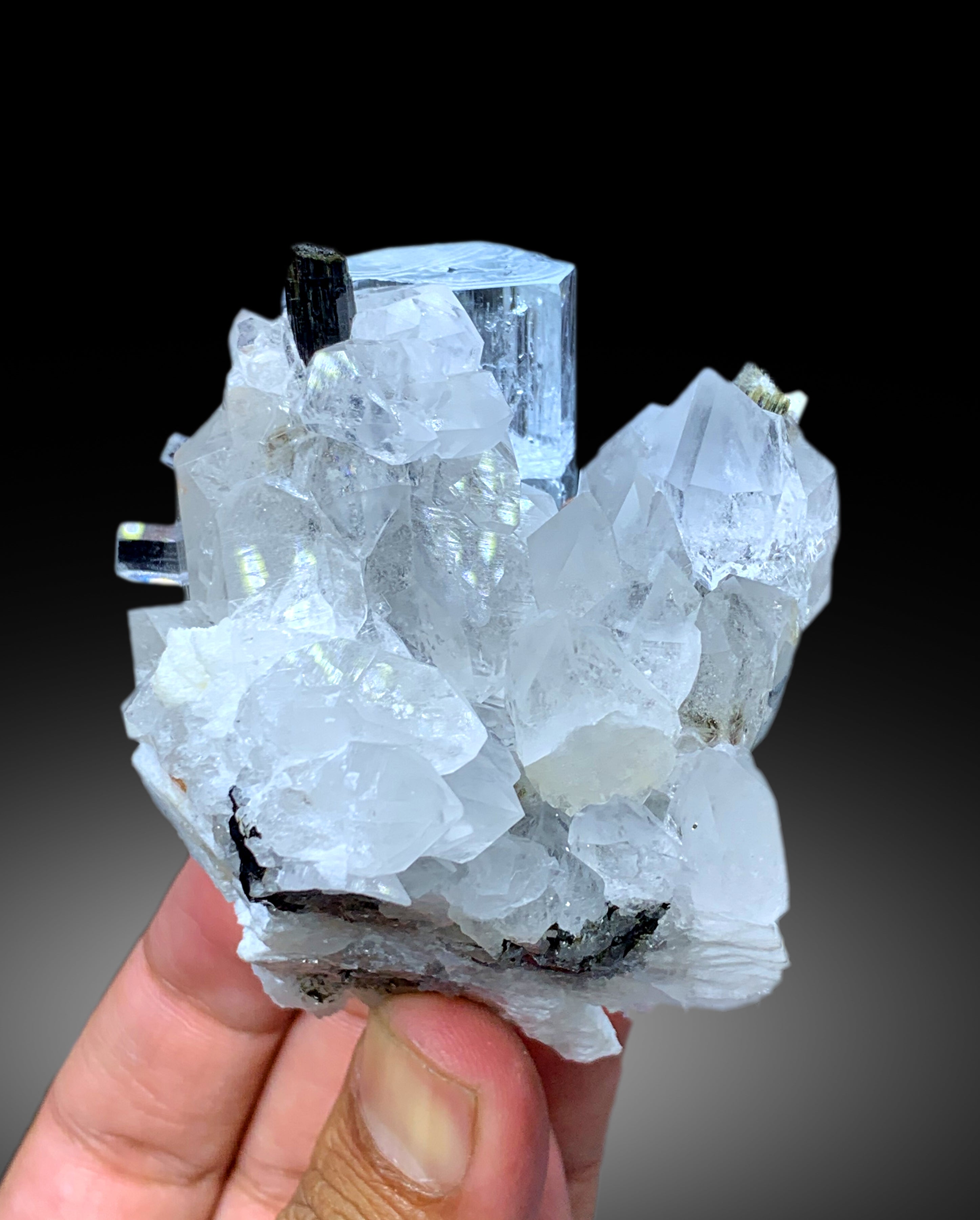 Aquamarine with Spessartine Garnet, Schorl and Quartz from Pakistan, 252 gram