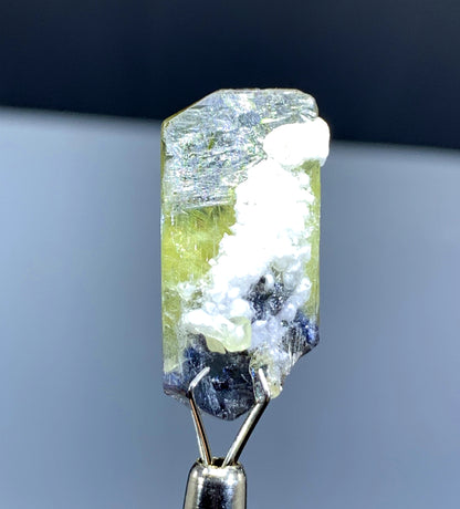 Natural Bicolor Tanzanite Crystal from Tanzania - 28.50 cts