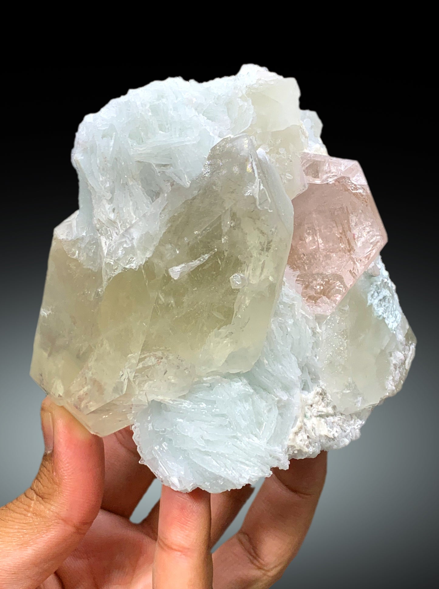 Natural Pink Color Morganite with Quartz and Cleavelandite Albite from Dara-i-Pech Afghanistan - 743 gram