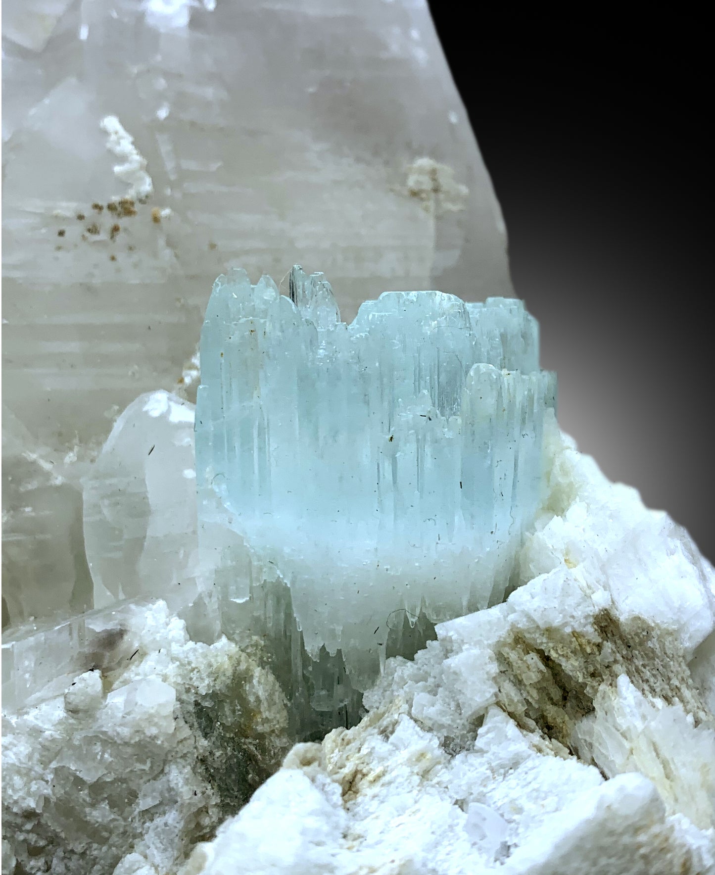 Bicolor Beryl, AquaMorganite Crystal, Bicolor Morganite with Quartz and Feldspar from Pakistan, 1740 gram