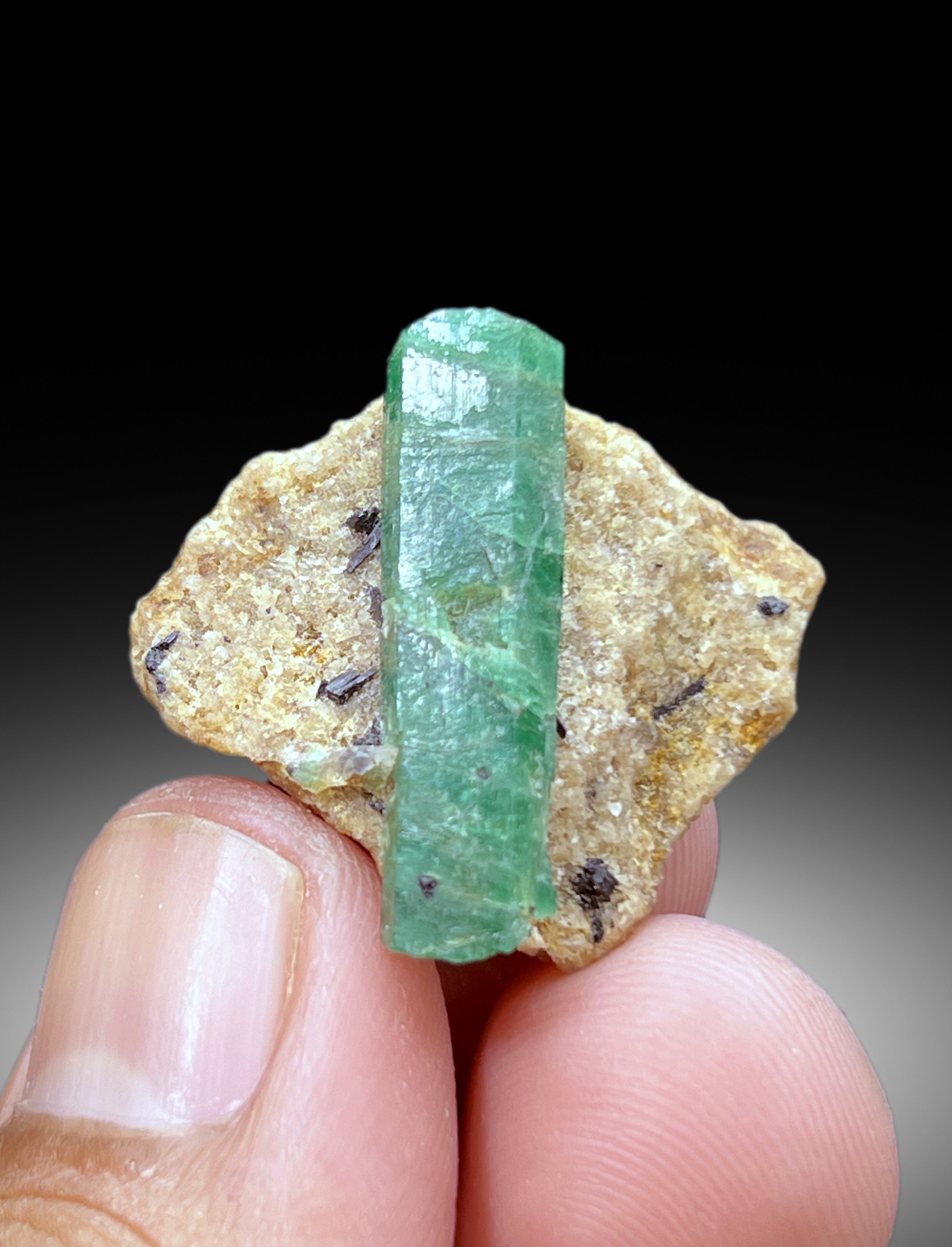 Vibrant Green Emerald Crystal on matrix from Panjshir Afghanistan, 48 cts