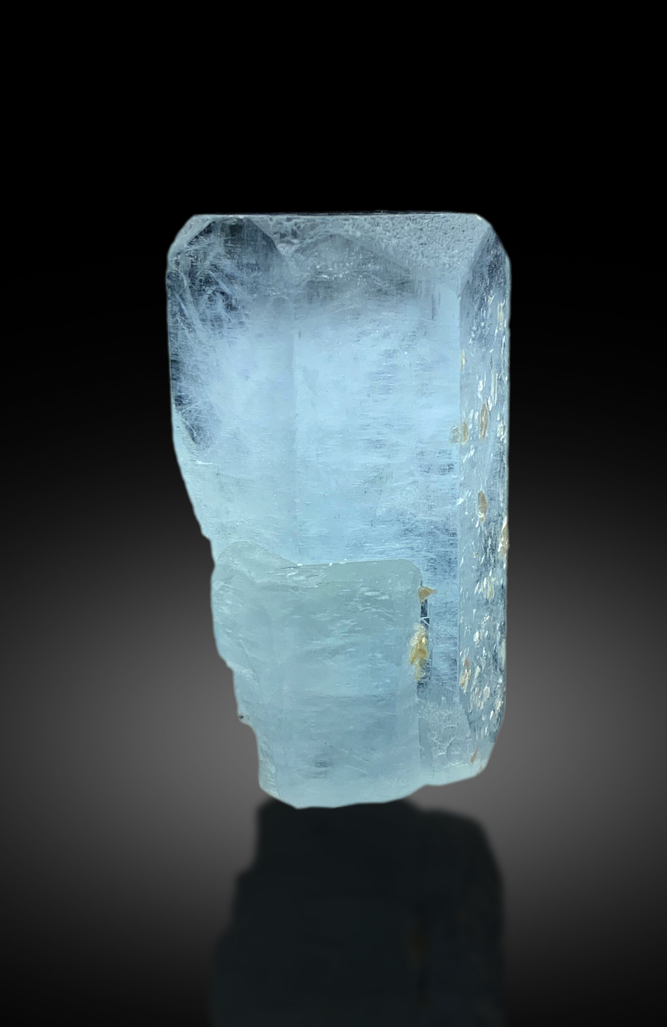 Natural Sky Blue Color Aquamarine Crystal from Nagar valley Skardu Pakistan - 118 gram