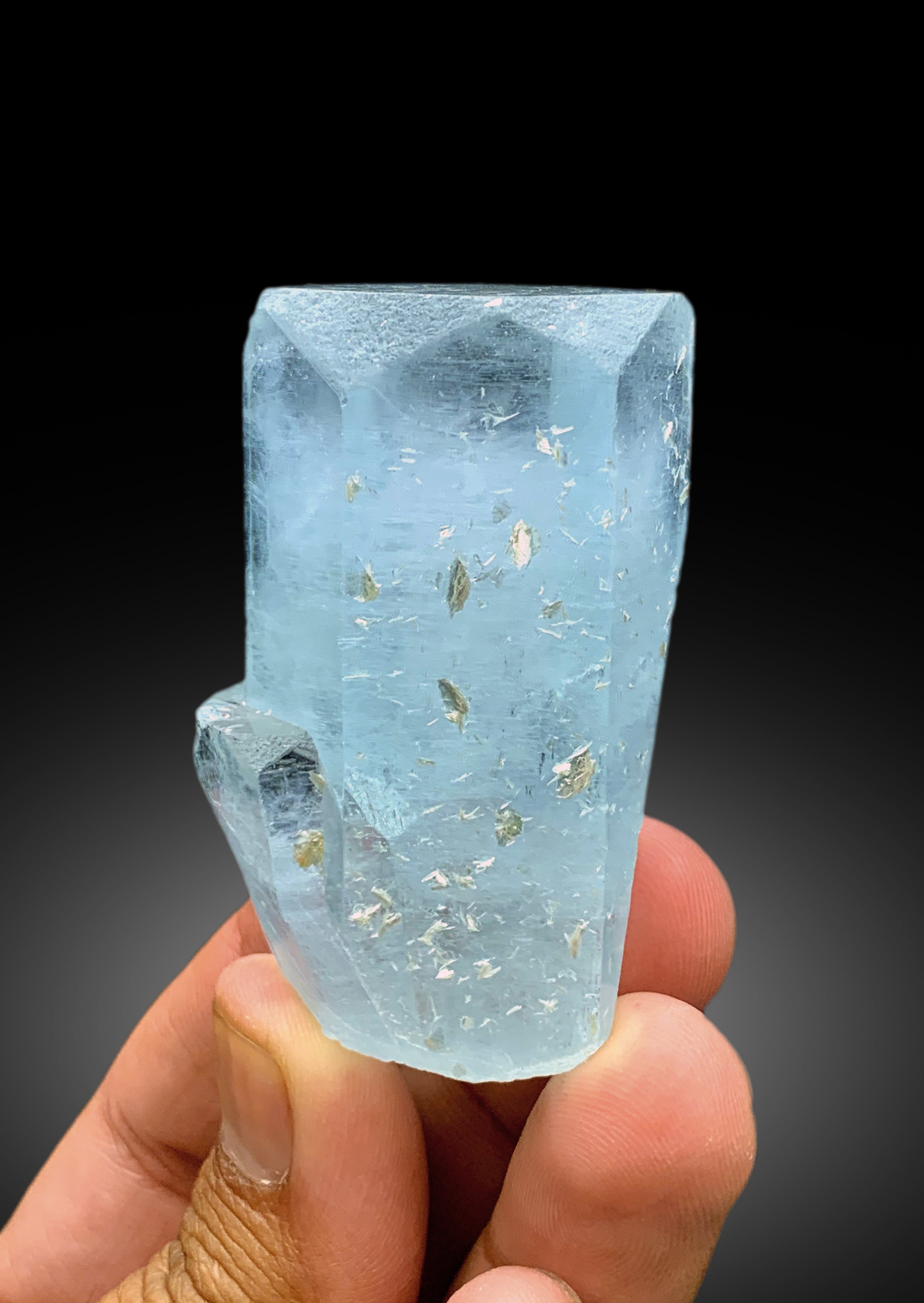 Natural Sky Blue Color Aquamarine Crystal from Nagar valley Skardu Pakistan - 118 gram