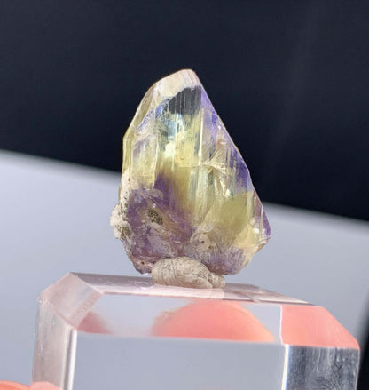 Natural Bicolor Tanzanite Crystal From Tanzania - 18.85 Carats