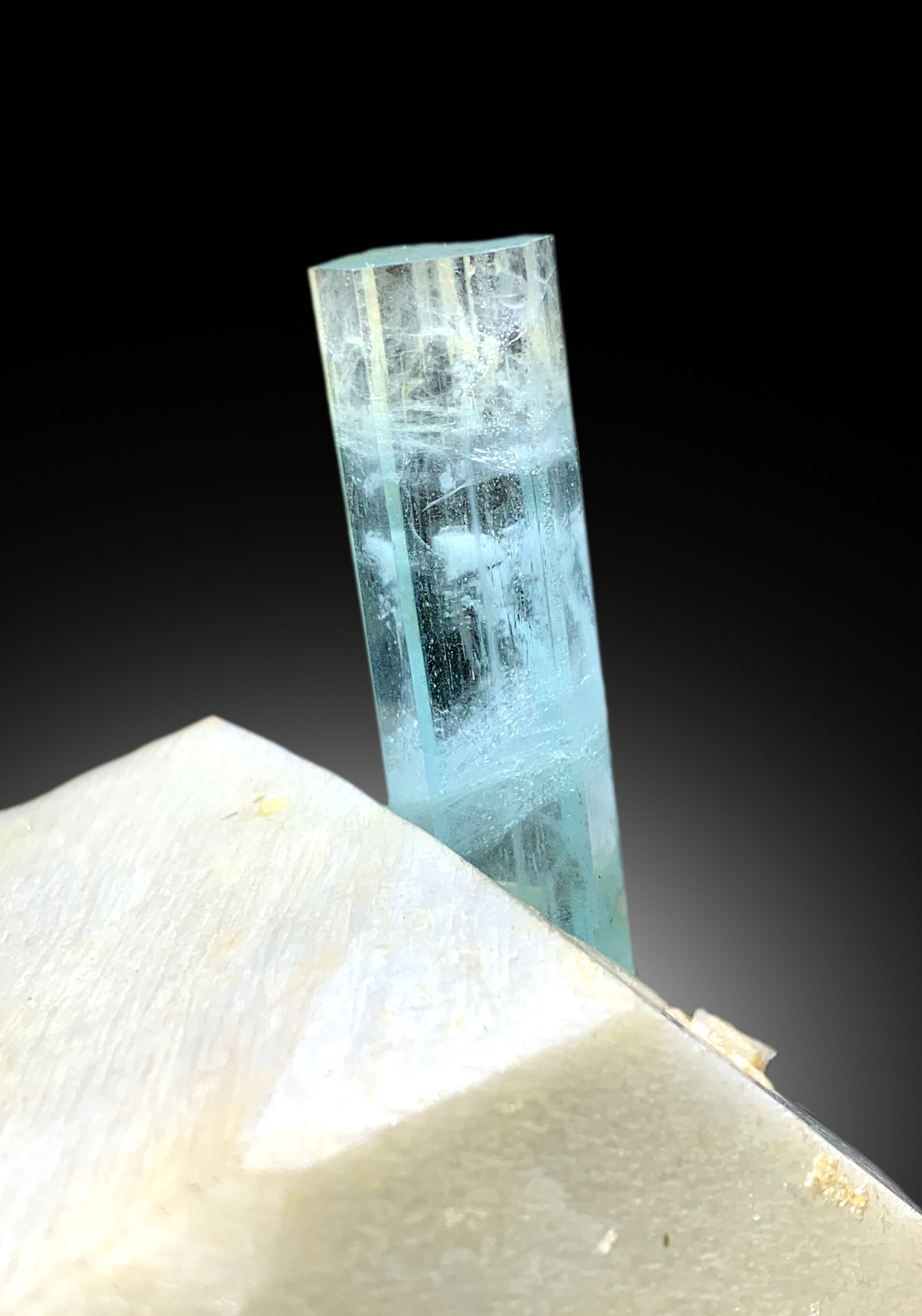 Natural Sky Blue Color Aquamarine Crystal on Microcline Feldpsar with Quartz, Aquamarine Specimen from Shigar valley Skardu Pakistan, 2465 g