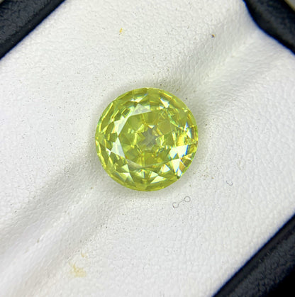 Round Cut Yellow Fire Sphene Gemstone, Great Dispersion Sphene Gemstone, Loose Gemstone - 4.12 CT