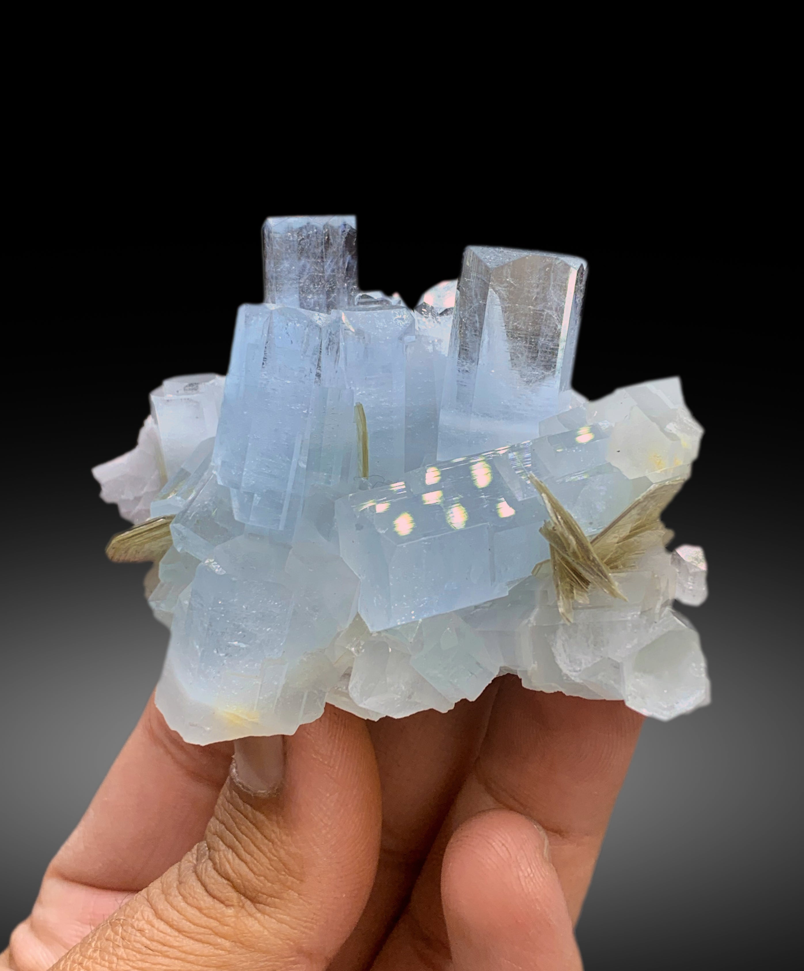 Natural Sky Blue Aquamarine Cluster with Mica from Pakistan - 131 gram