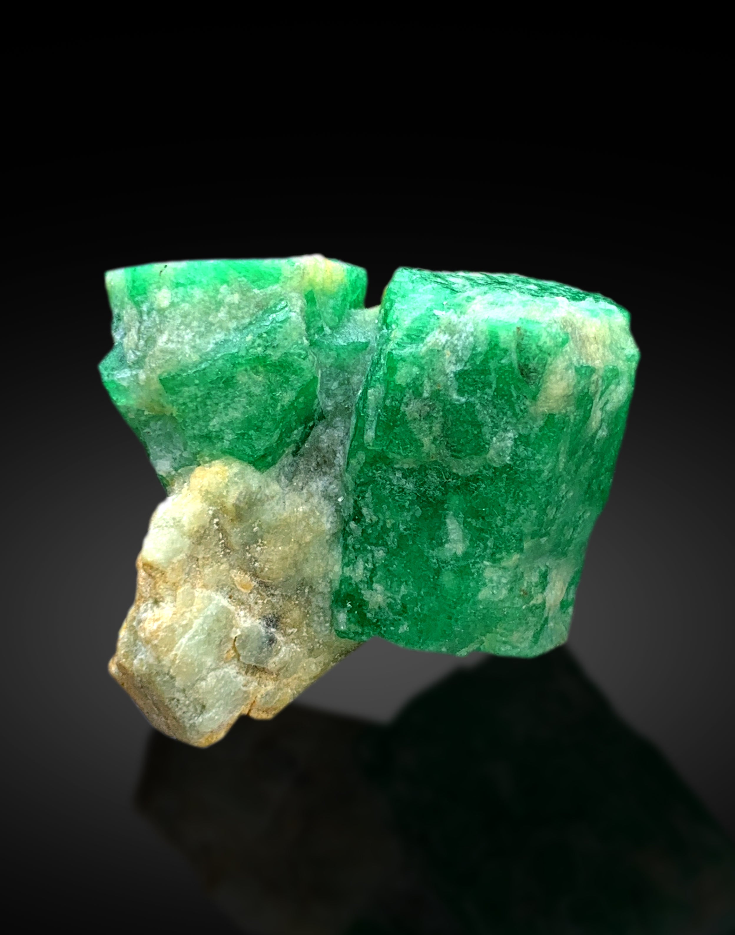 Lush Green Color Emerald Specimen from Pakistan - 29 gram