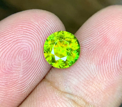 Round Cut Sphene Gemstone, Sphene Faceted cut stone, Fire Sphene, Titanite Sphene Gemstone, Sphene Jewellery, Engagement Ring - 2.0 CT