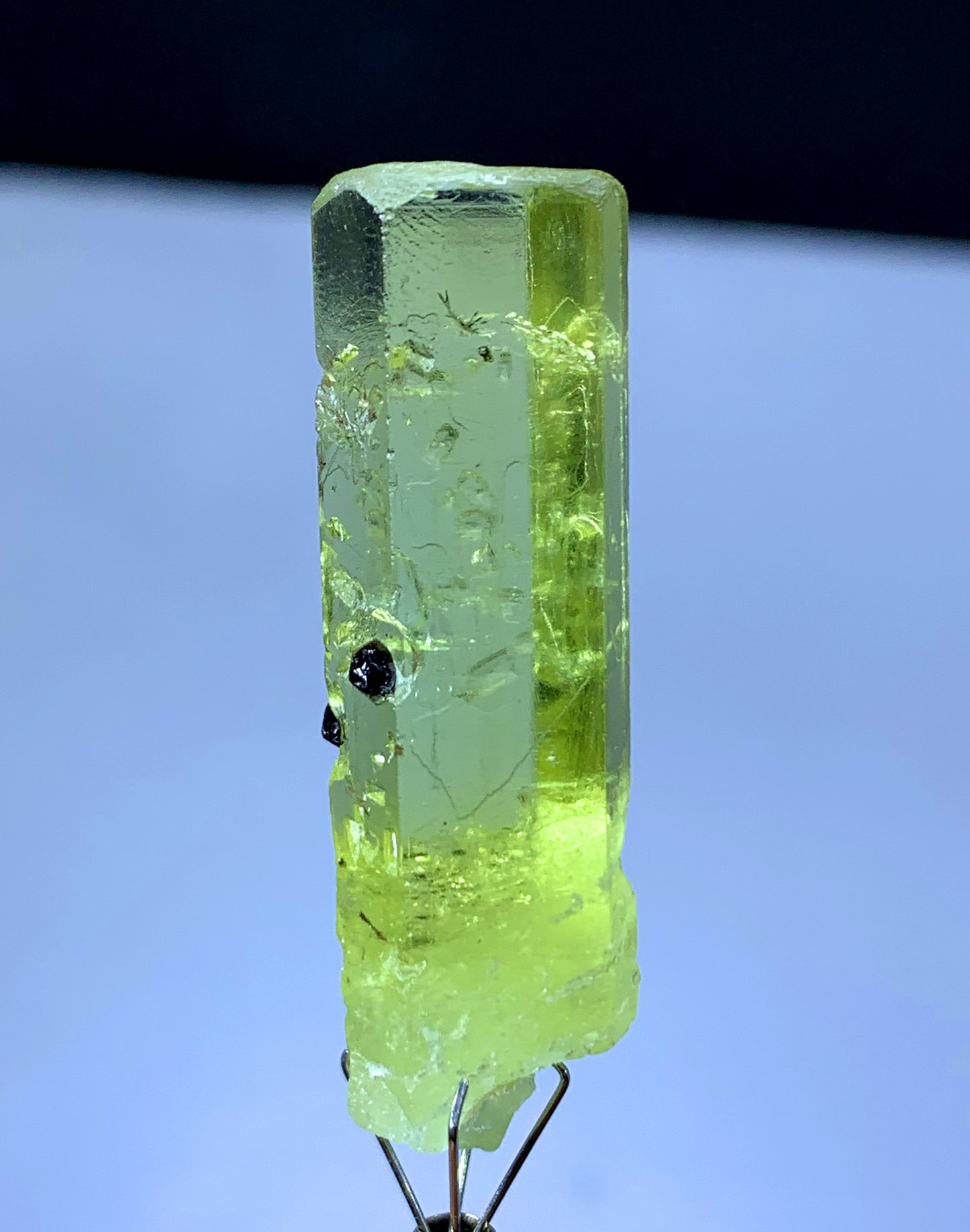 Transparent Yellow Heliodor with Dendrites Inclusions - 53.35 carats