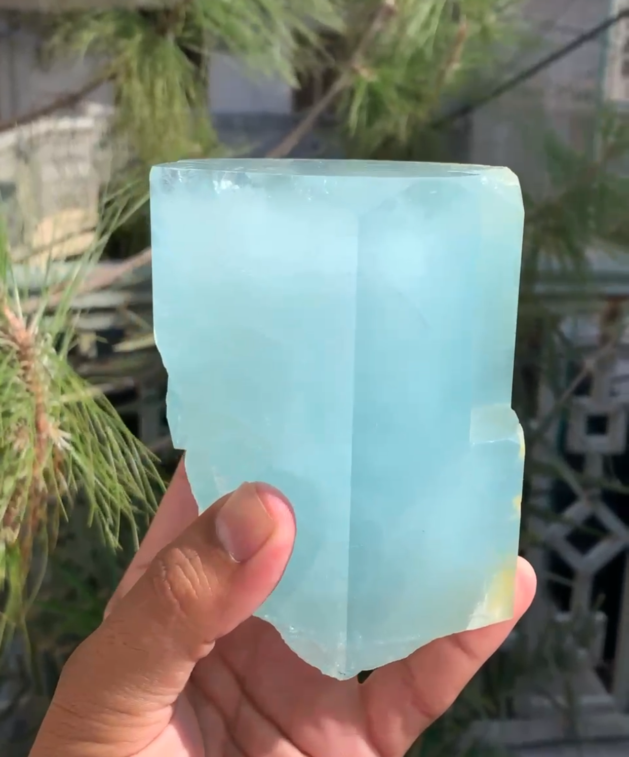 Exceptional Sky Blue Aquamarine Crystal from Pakistan - 1750 gram