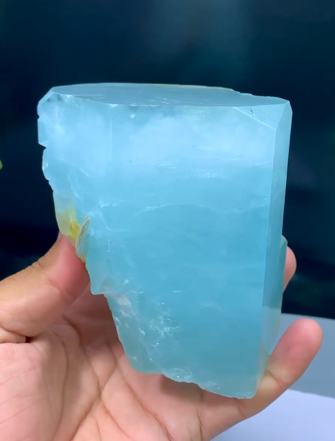 Exceptional Sky Blue Aquamarine Crystal from Pakistan - 1750 gram