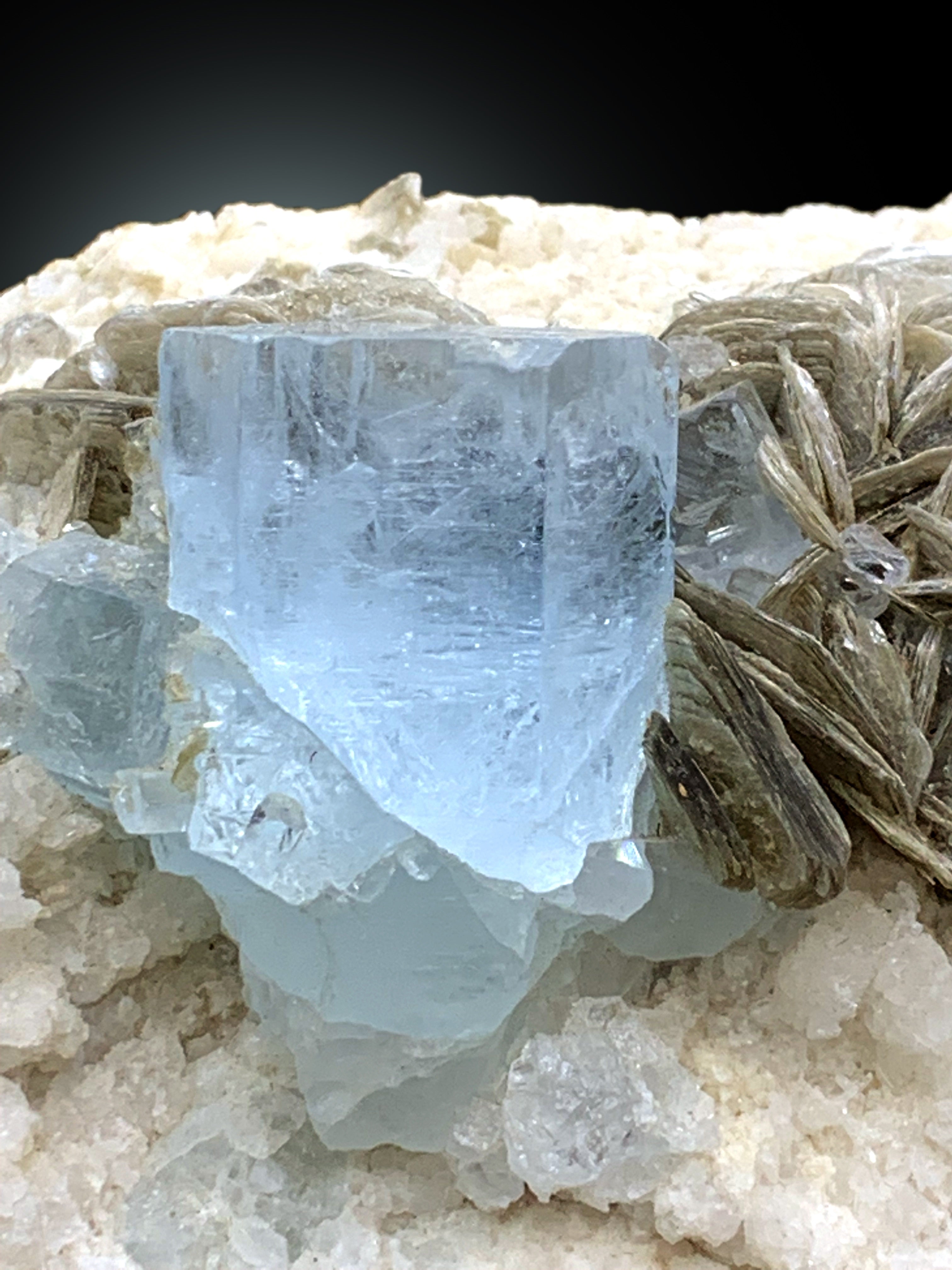 Sky Blue Aquamarine with Muscovite Mica from Nagar Mine Skardu Pakistan - 630 gram