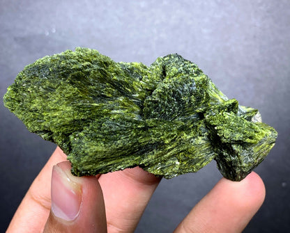 Tree Green Epidot Crystal From Pakistan - 85 Grams