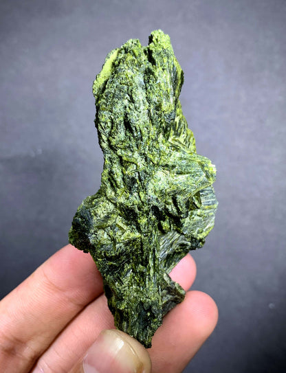 Tree Green Epidot Crystal From Pakistan - 85 Grams