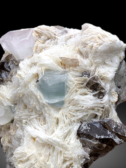 Sky Blue Aquamarine with Morganite, Smoky Quartz and White Albite, Fine Mineral, Aquamarine Specimen - 3200 gram