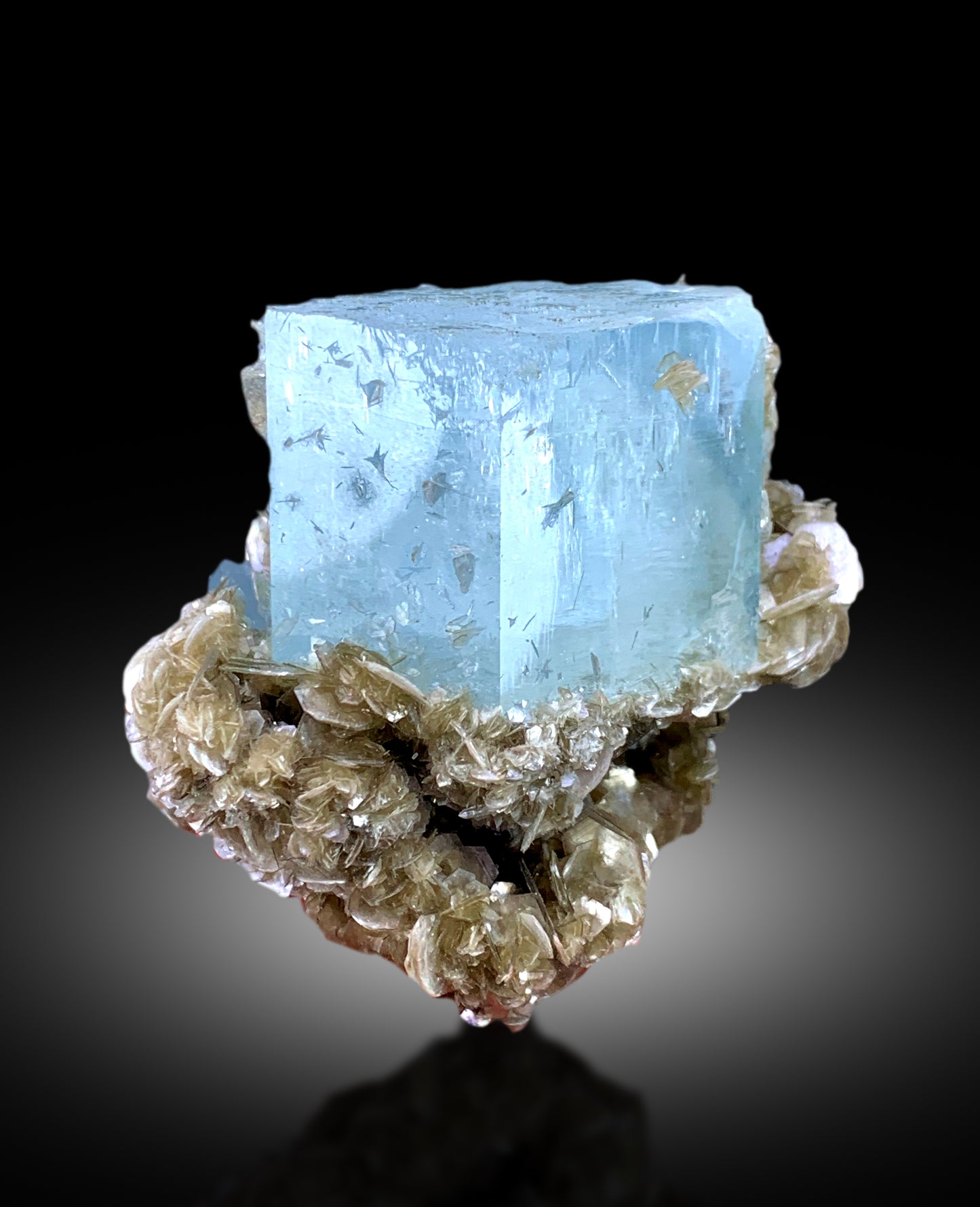 Natural Blue Color Aquamarine Crystals with Star Mica, Aquamarine Specimen, Aquamarine from Chumar Bakhoor Mine Gilgit Pakistan - 161 gram