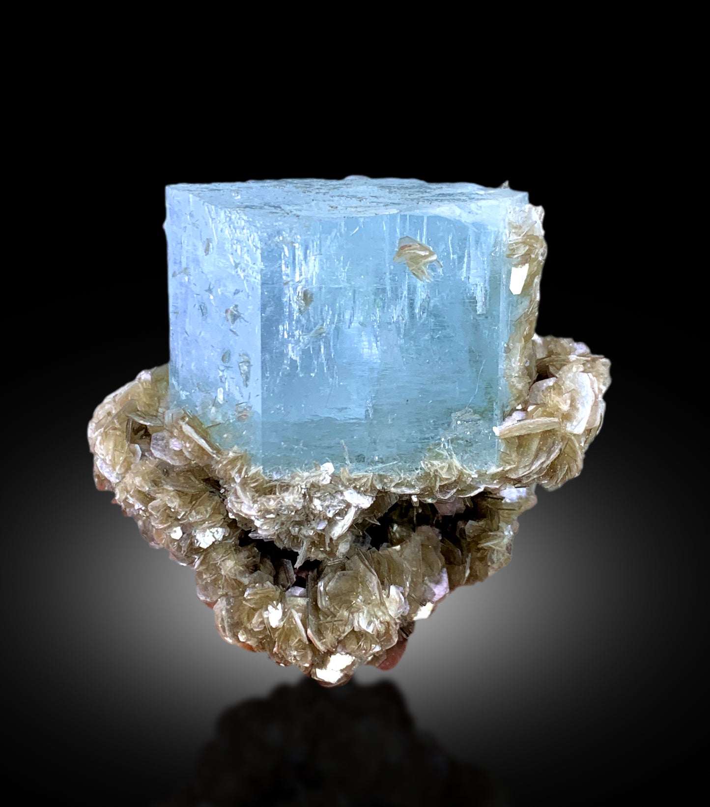 Natural Blue Color Aquamarine Crystals with Star Mica, Aquamarine Specimen, Aquamarine from Chumar Bakhoor Mine Gilgit Pakistan - 161 gram