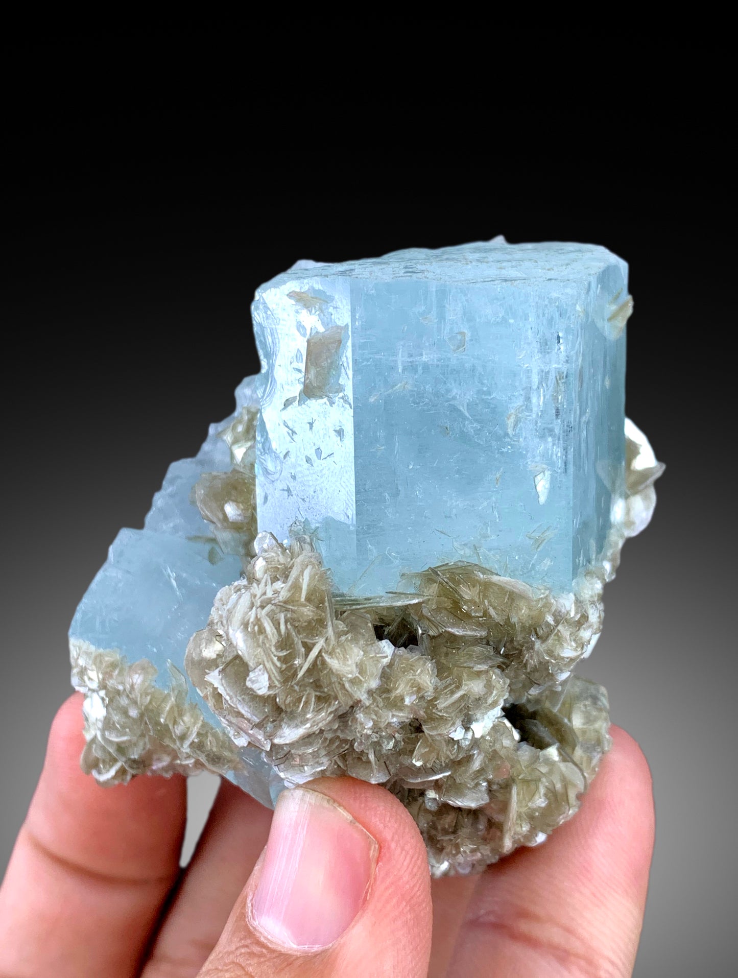 Natural Blue Color Aquamarine Crystals with Star Mica, Aquamarine Specimen, Aquamarine from Chumar Bakhoor Mine Gilgit Pakistan - 161 gram