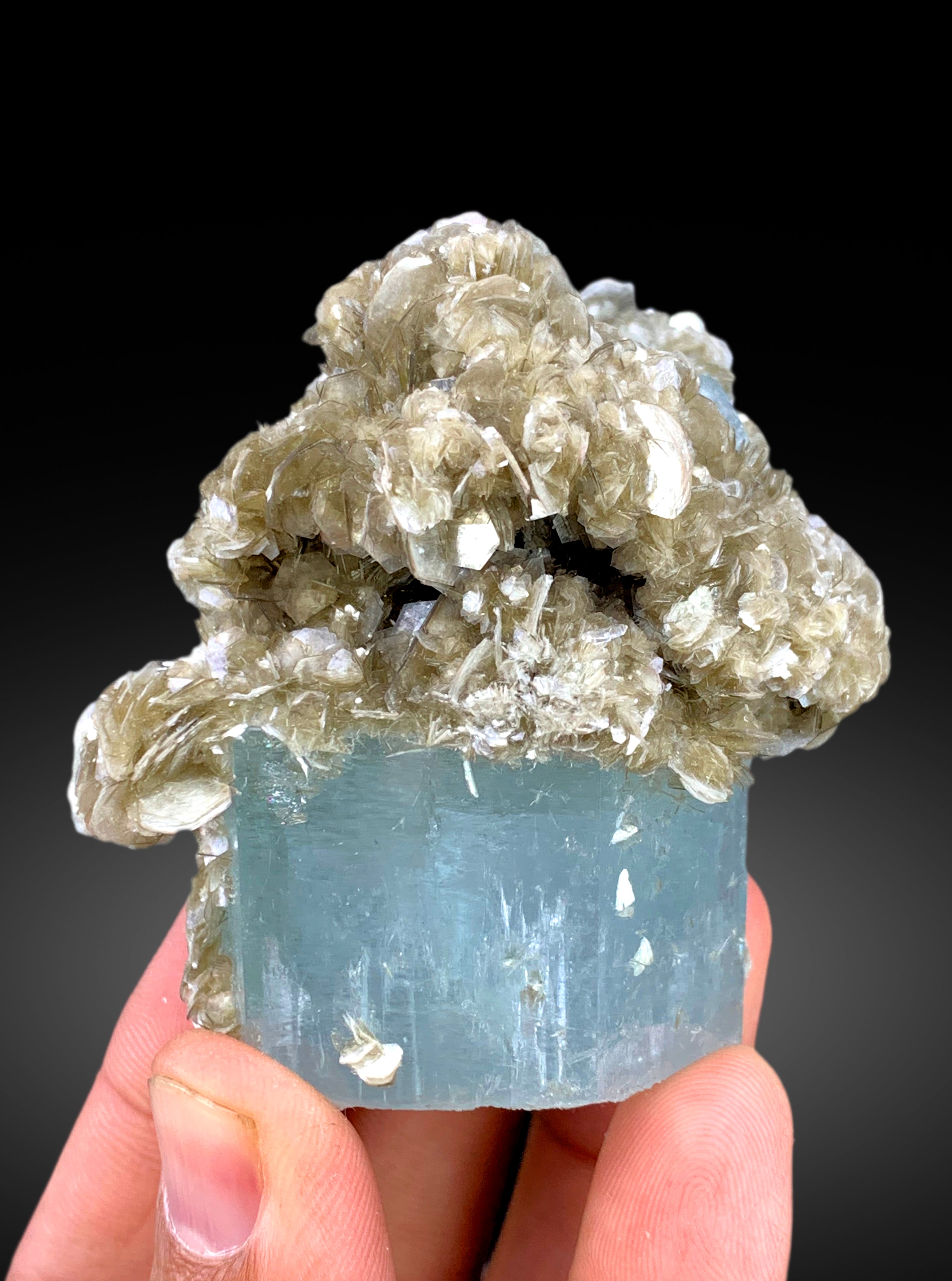 Natural Blue Color Aquamarine Crystals with Star Mica, Aquamarine Specimen, Aquamarine from Chumar Bakhoor Mine Gilgit Pakistan - 161 gram