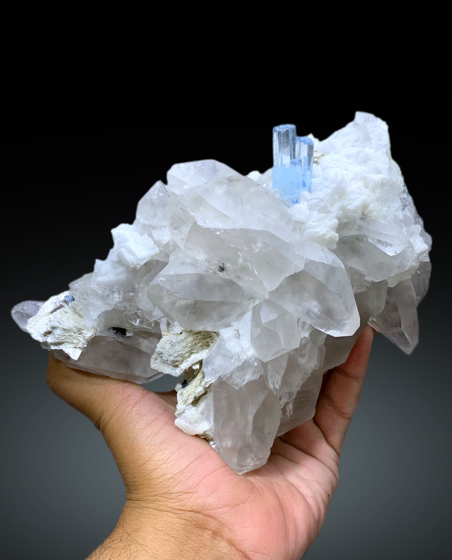 Sky Blue Ring Aquamarine Crystal on Quartz from Shigar valley Skardu Pakistan - 2167 gram