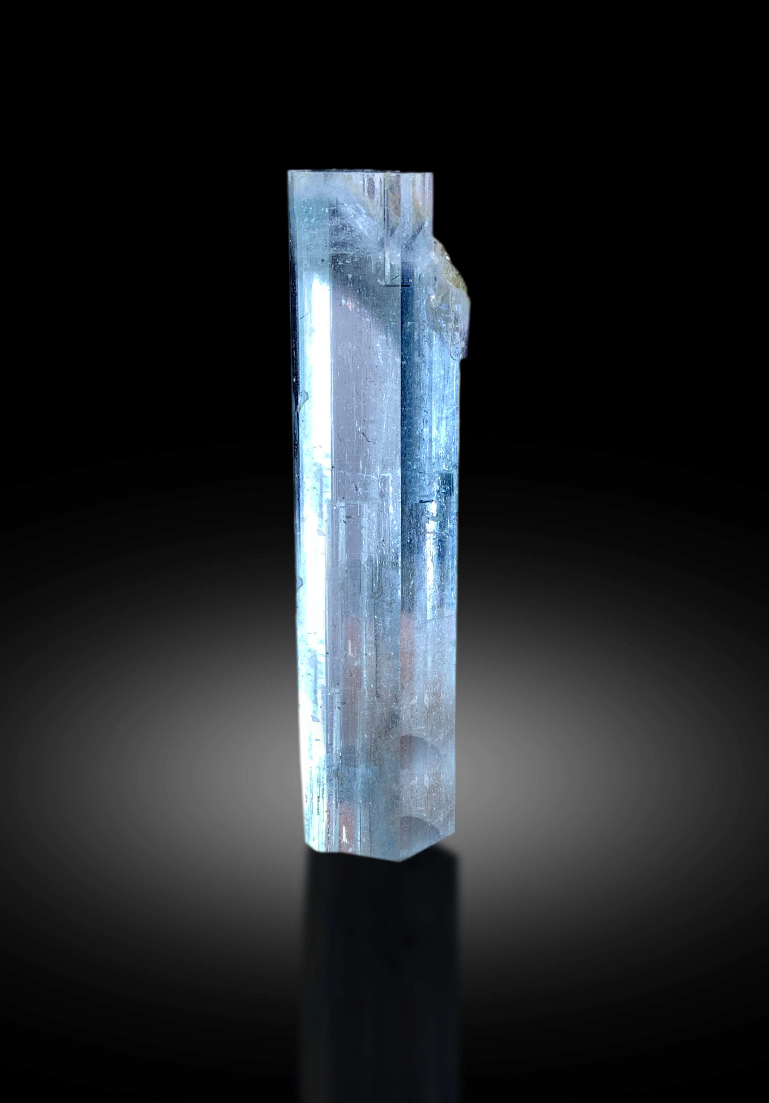 Transparent Sky Blue Color Aquamarine Crystal, Aquamarine Gemstone, Aquamarine from Shigar valley Skardu Pakistan - 39 gram