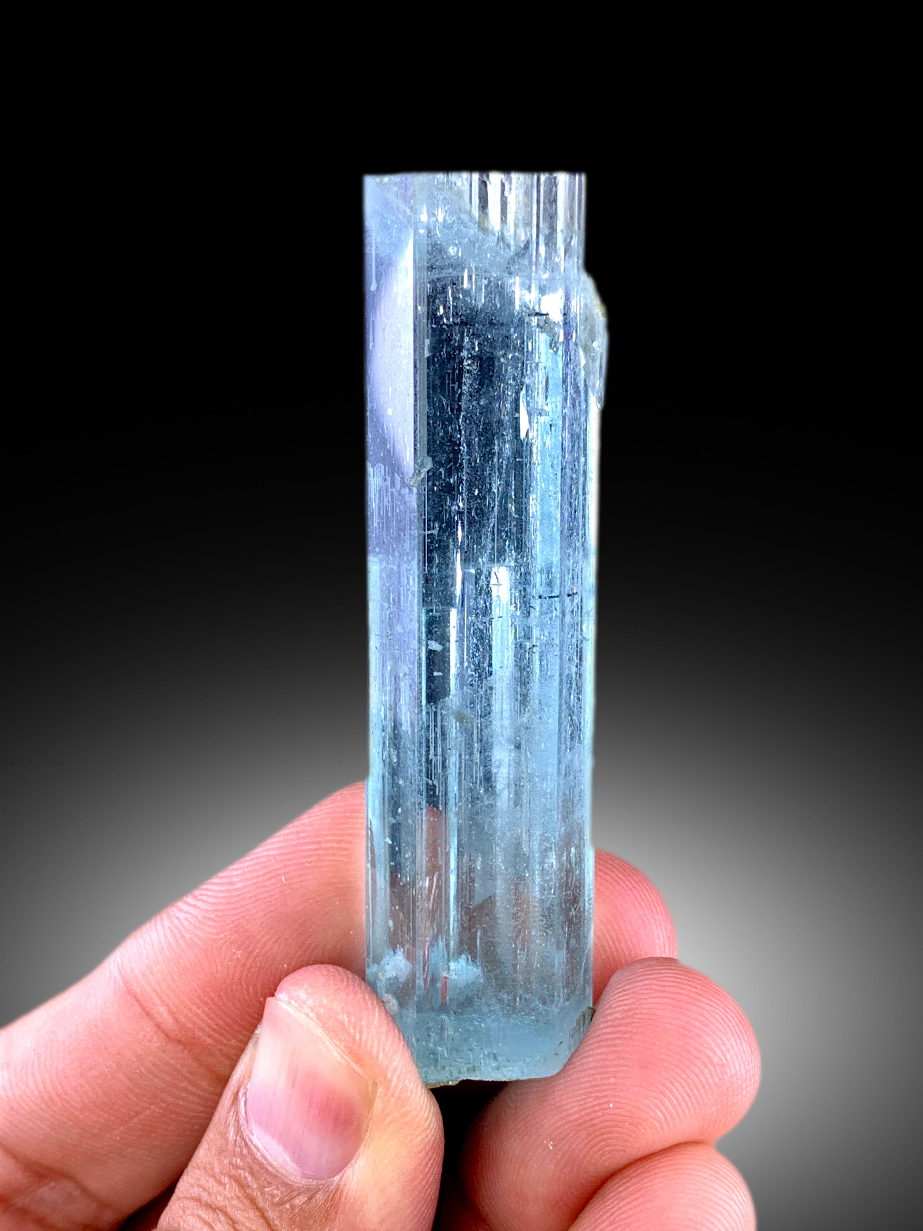 Transparent Sky Blue Color Aquamarine Crystal, Aquamarine Gemstone, Aquamarine from Shigar valley Skardu Pakistan - 39 gram