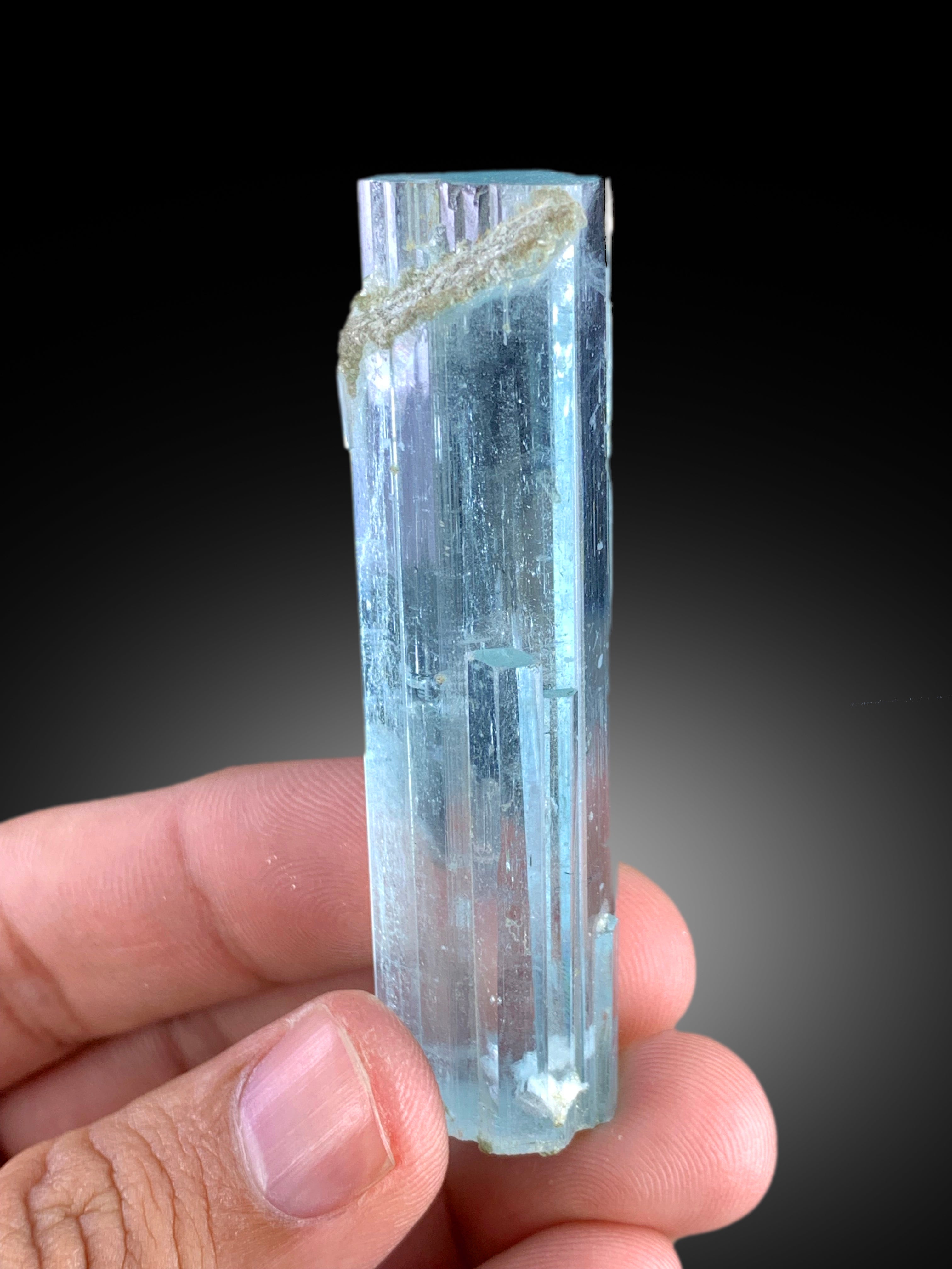 Transparent Sky Blue Color Aquamarine Crystal, Aquamarine Gemstone, Aquamarine from Shigar valley Skardu Pakistan - 39 gram