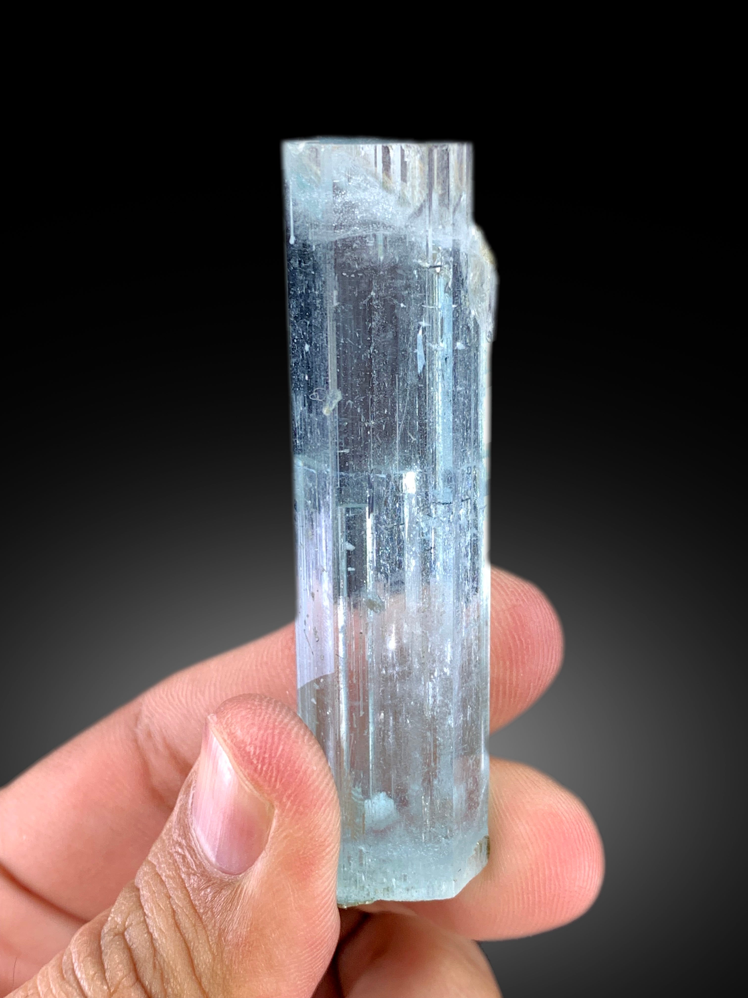 Transparent Sky Blue Color Aquamarine Crystal, Aquamarine Gemstone, Aquamarine from Shigar valley Skardu Pakistan - 39 gram