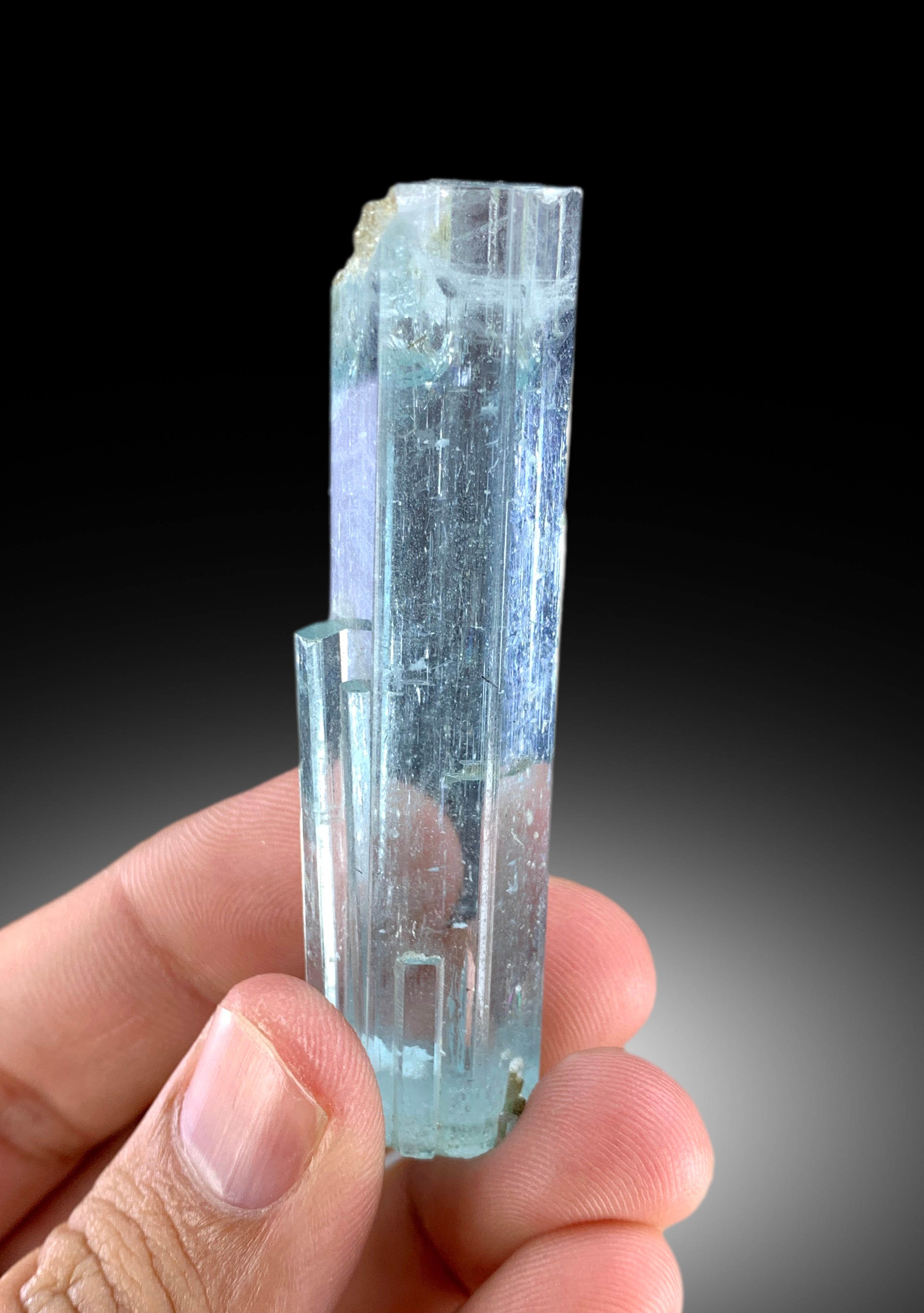 Transparent Sky Blue Color Aquamarine Crystal, Aquamarine Gemstone, Aquamarine from Shigar valley Skardu Pakistan - 39 gram