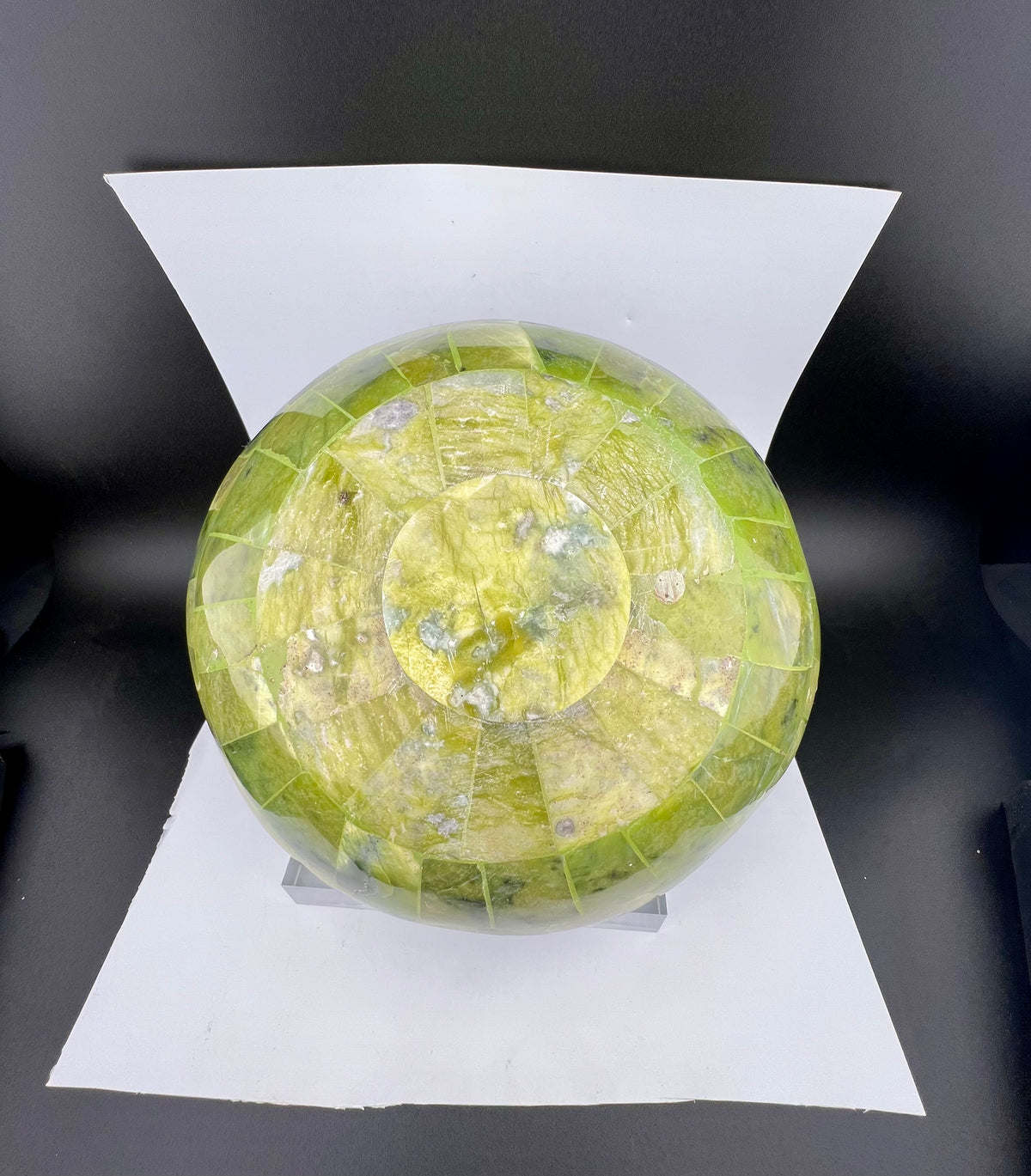 Polished Green Stone & Lapis Lazuli Flower Bowl – 393g, 135mm