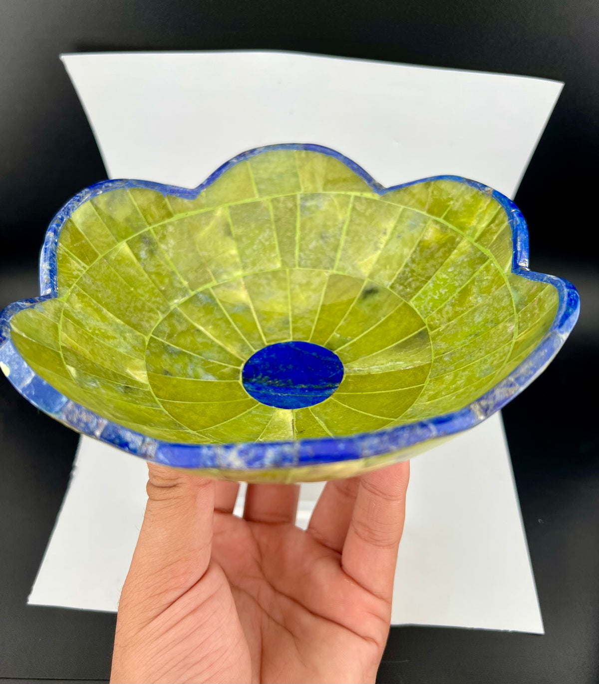 Polished Green Stone & Lapis Lazuli Flower Bowl – 393g, 135mm