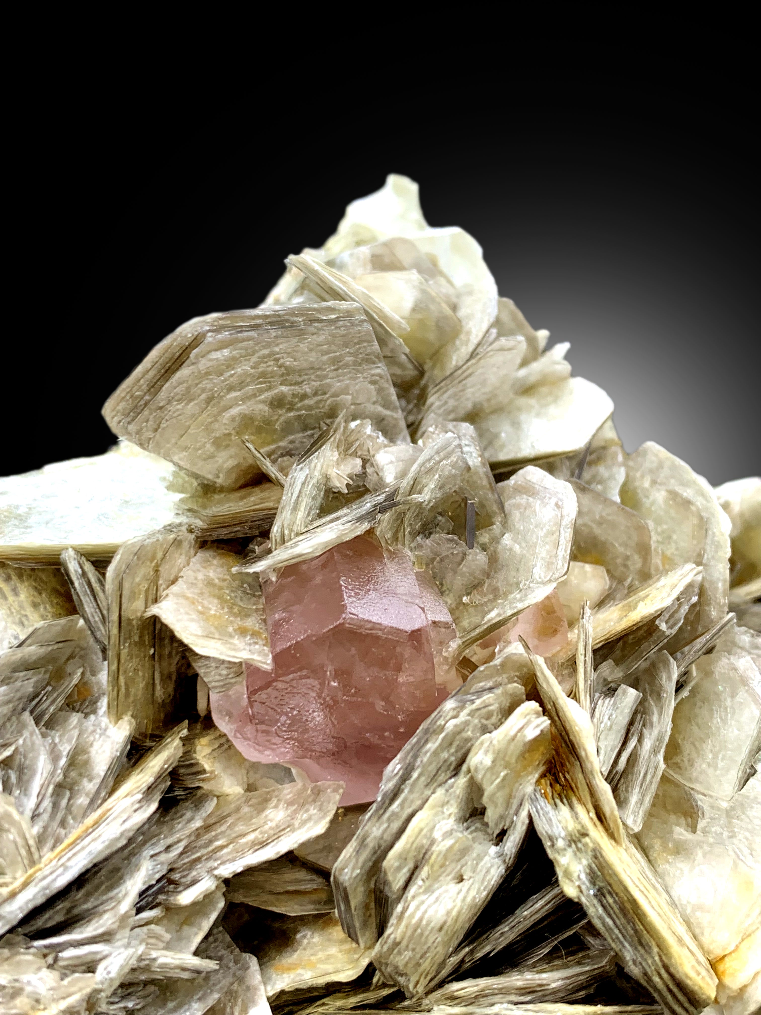 Pink Apatite with Aquamarines and Muscovite Mica, Aquamarine Specimen from Chumar Bakhoor Gilgit Pakistan - 802 gram