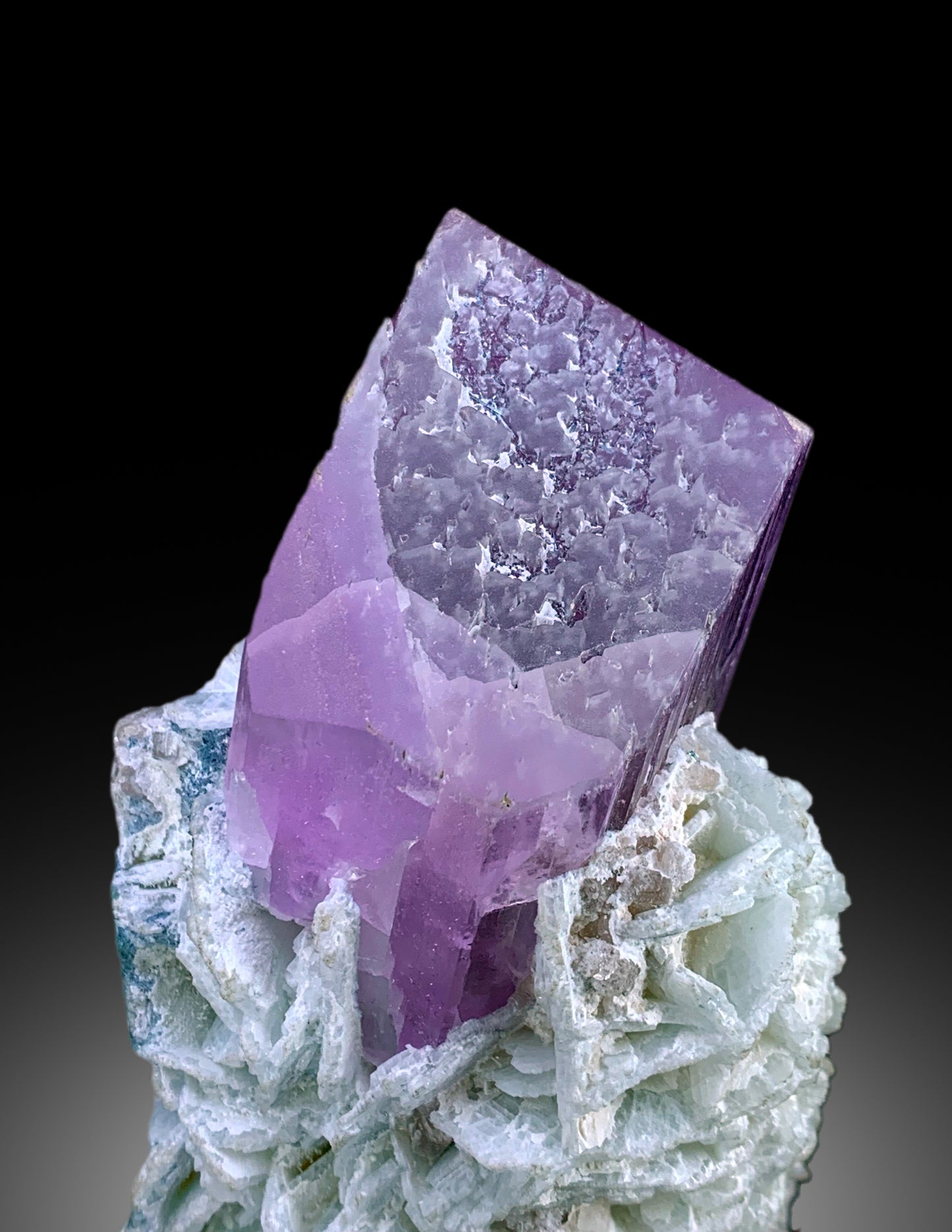 Exquisite Natural Pink Kunzite Crystal with Cleavelandite, Kunzite Specimen, Raw Mineral, Kunzite from Afghanistan - 694 gram
