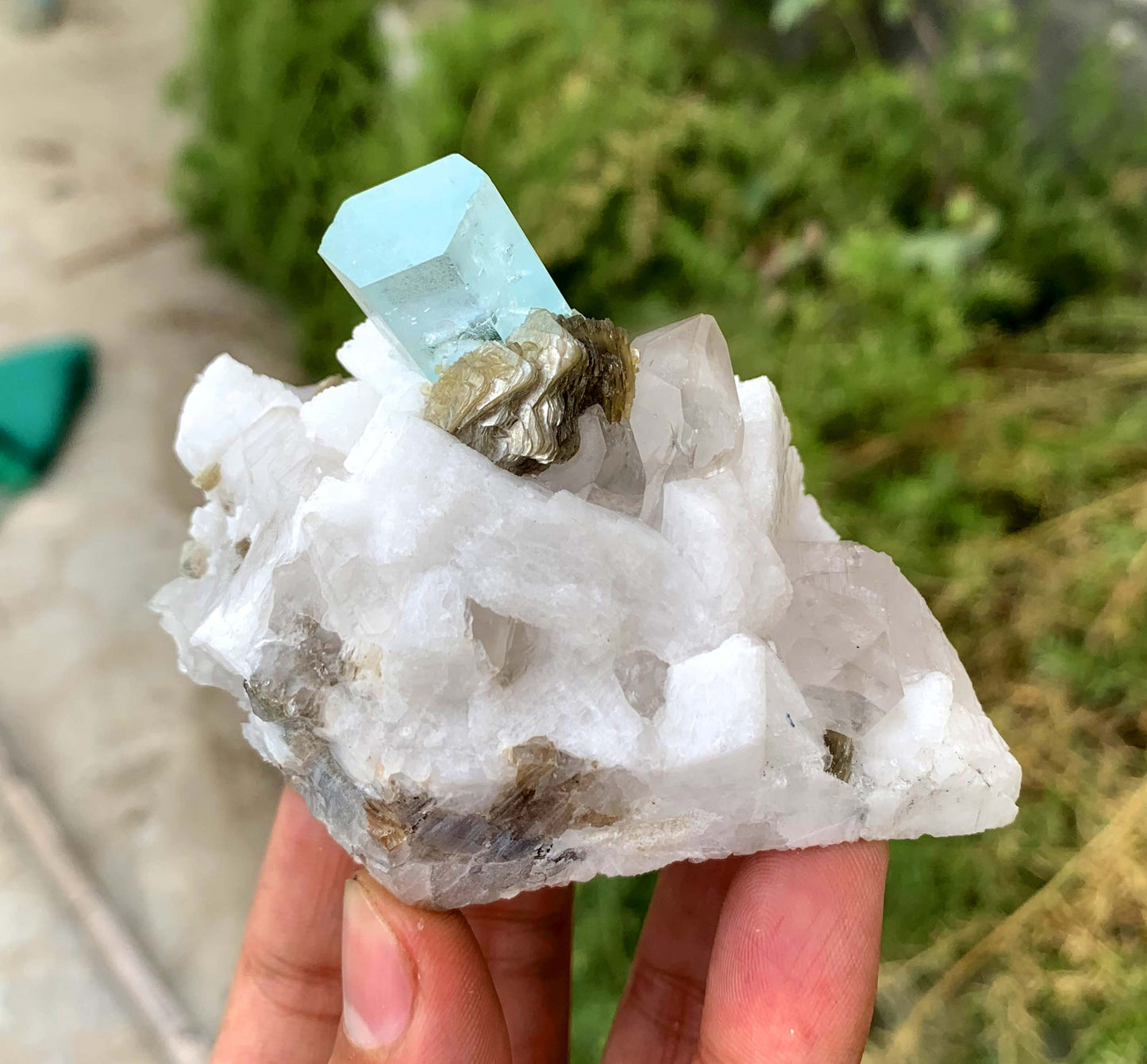 Transparent Blue Aquamarine on Quartz Mica and Feldspar from Shigar valley Pakistan - 212 gram