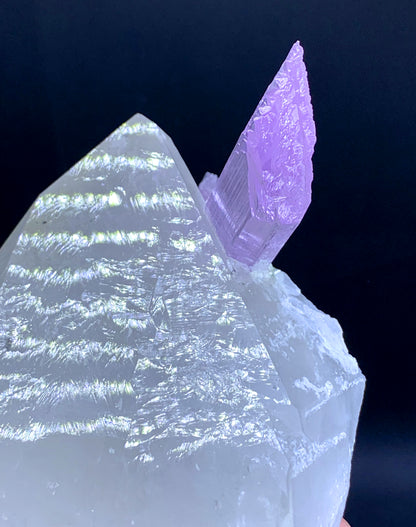Pink Kunzite on Quartz from Afghanistan - 1139 grams
