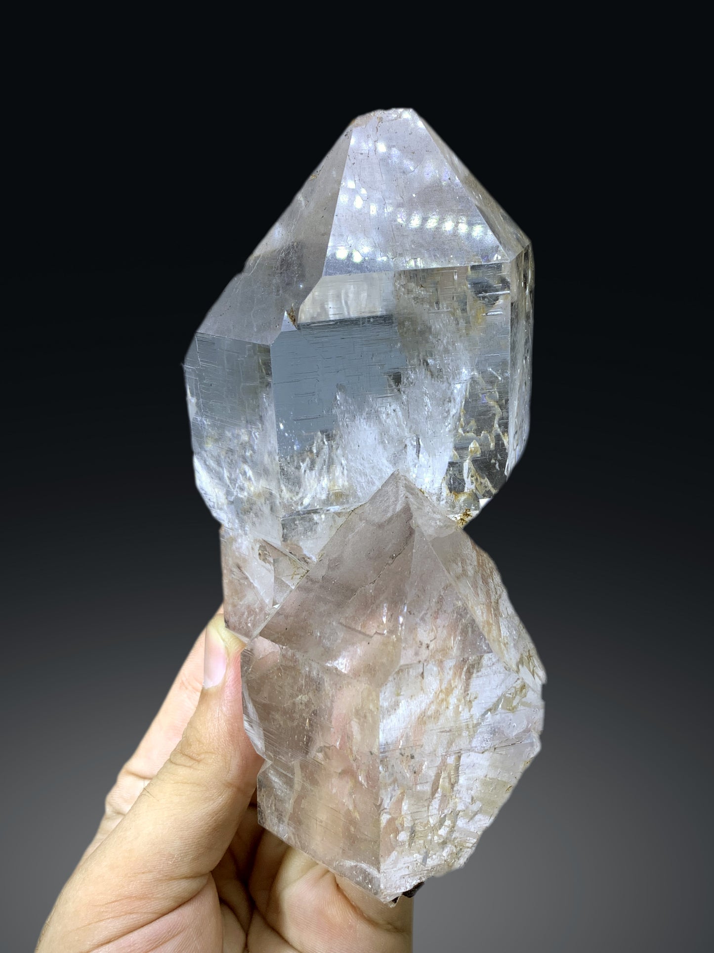 Clear Quartz Crystal from Skardu Pakistan - 568 grams