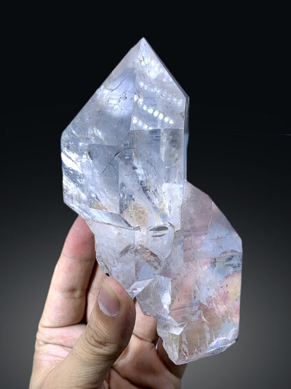 Clear Quartz Crystal from Skardu Pakistan - 568 grams