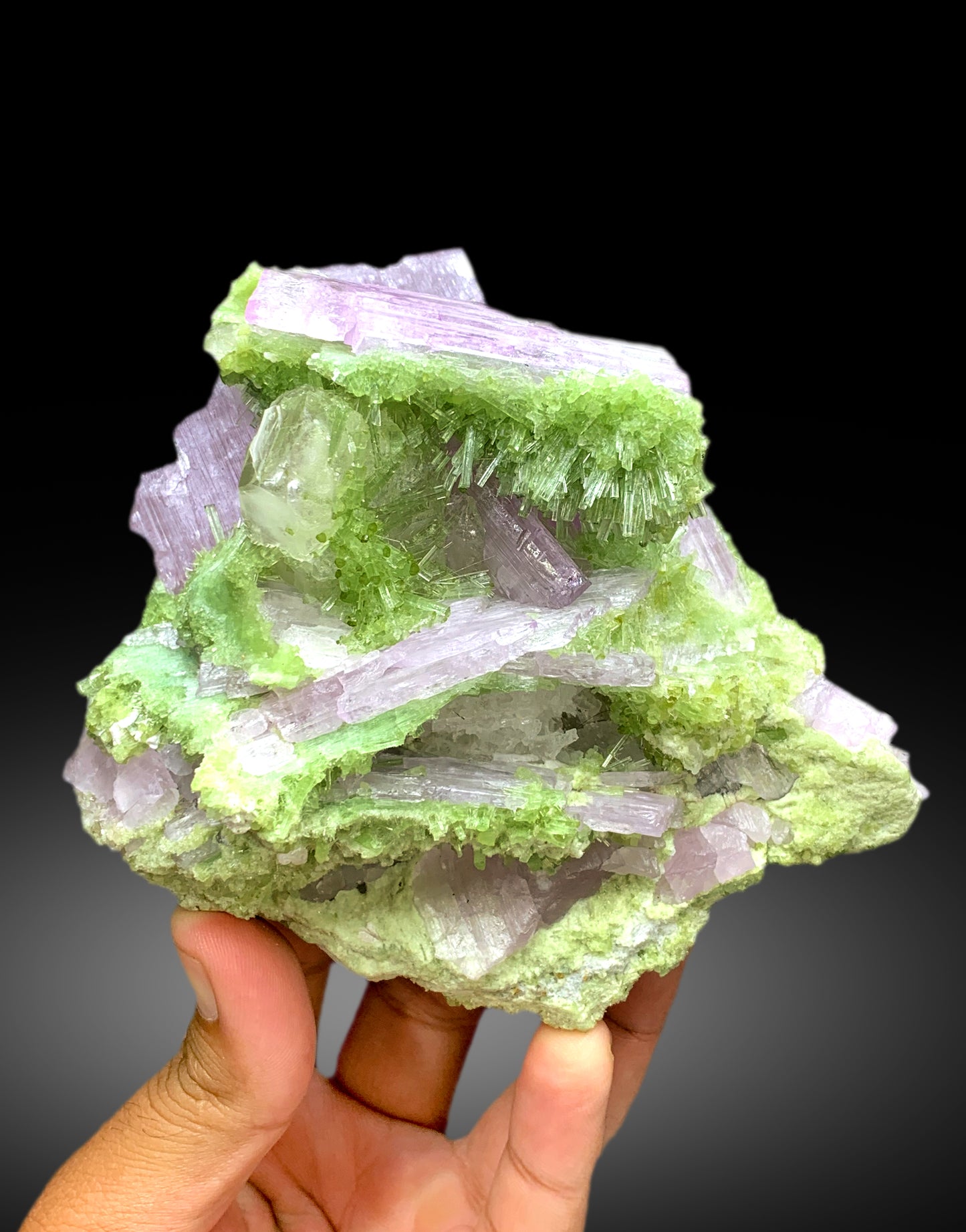 Green Tourmalines with Pink Kunzite, Pollucite and Quartz from Afghanistan, 813 gram