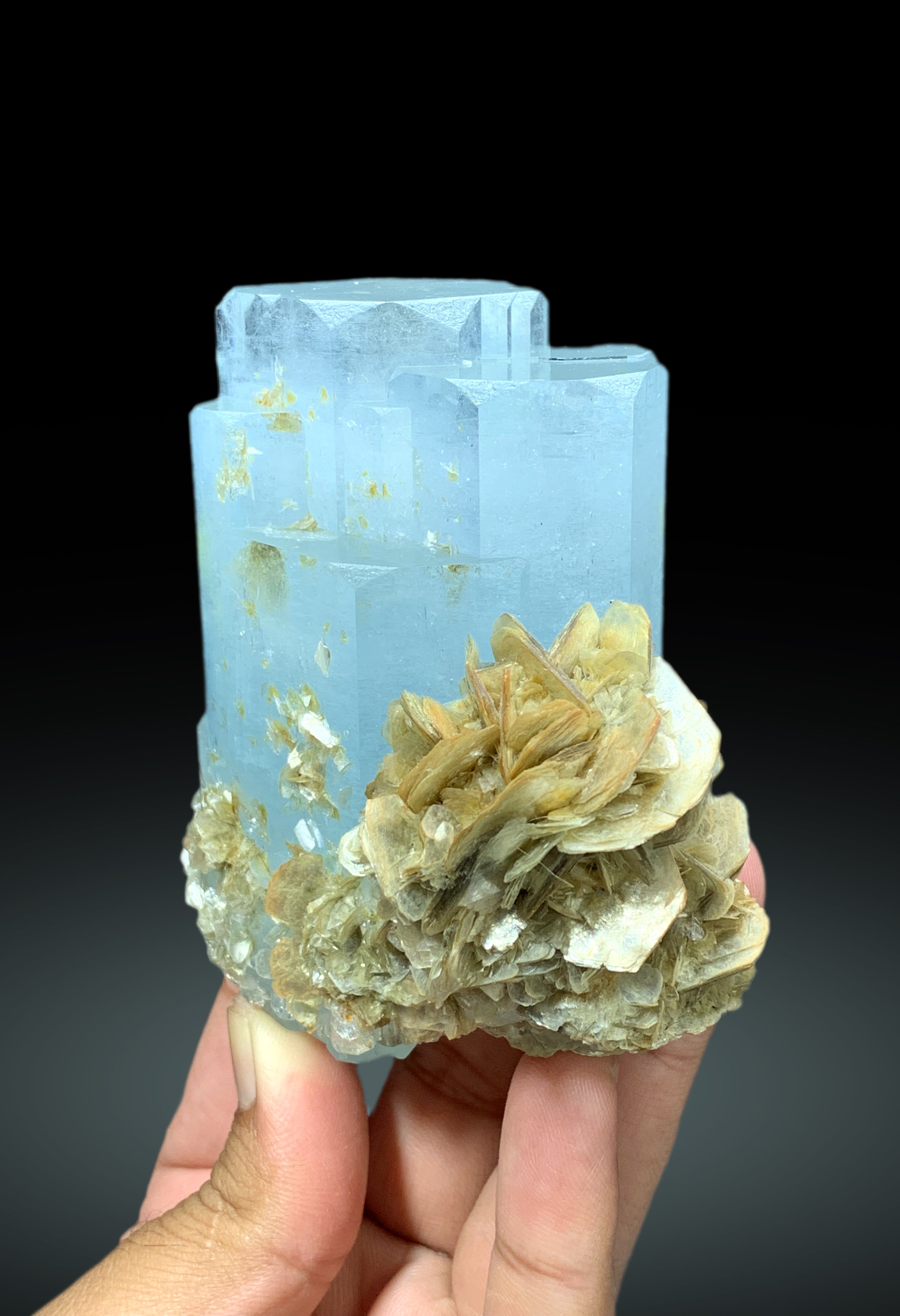 Exceptional Sky Blue Aquamarine with Muscovite Mica from Nagar valley Hunza, Gilgit Baltistan - 543 gram