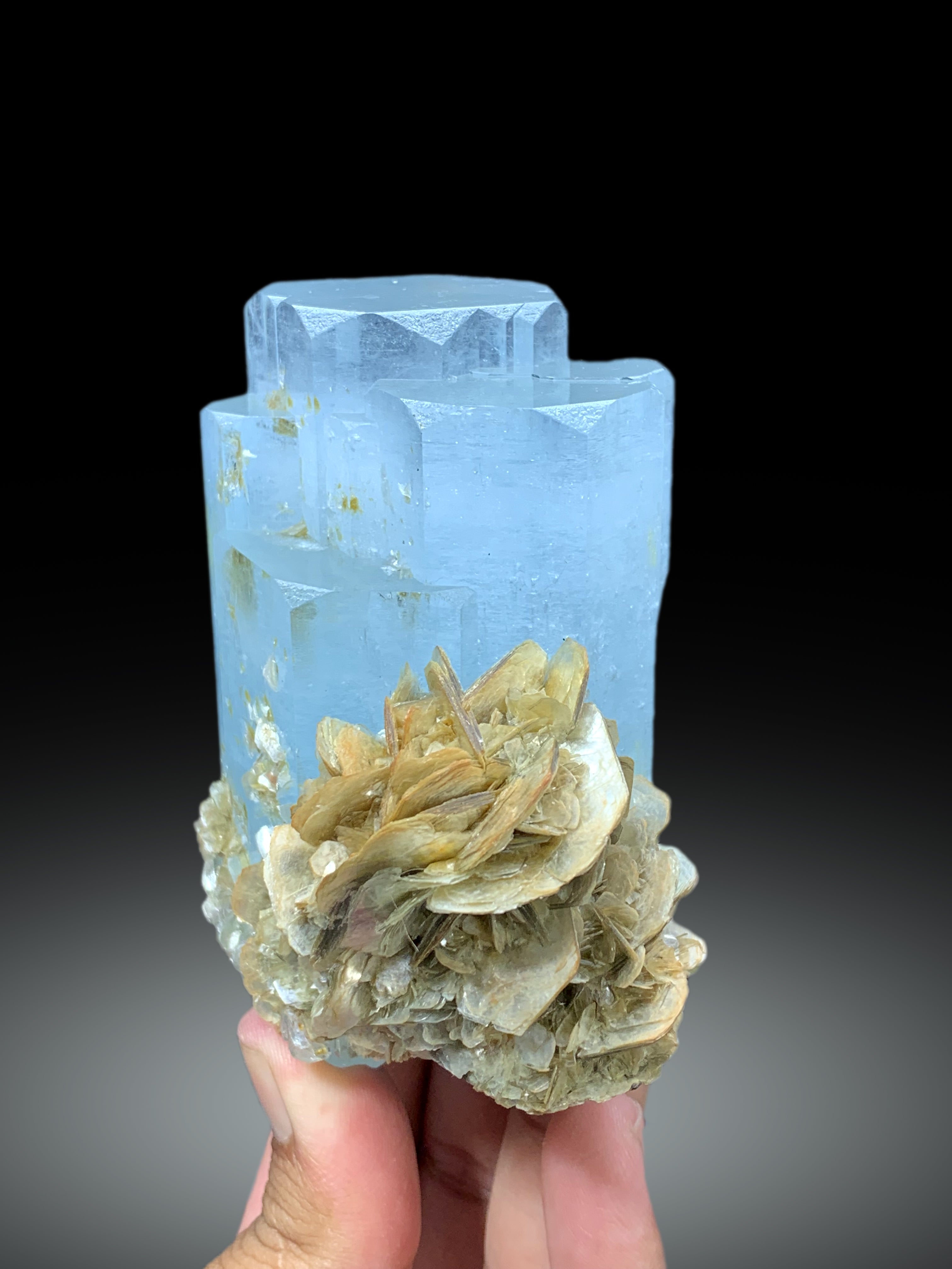 Exceptional Sky Blue Aquamarine with Muscovite Mica from Nagar valley Hunza, Gilgit Baltistan - 543 gram